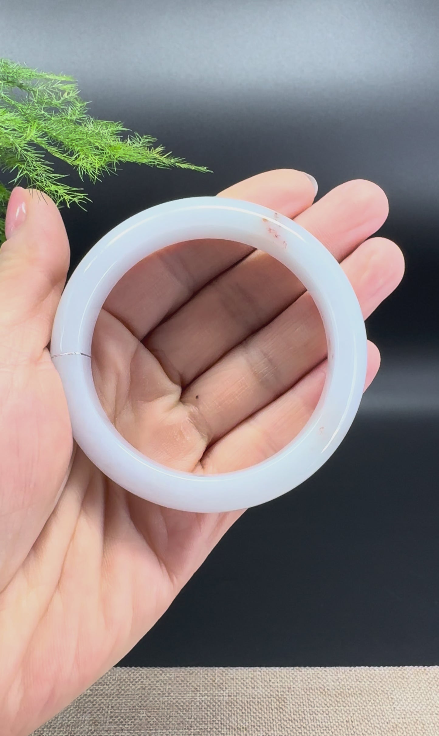 Load and play video in Gallery viewer, Genuine Burmese Icy Jade Jadeite Bangle Bracelet ( 55.1mm )
