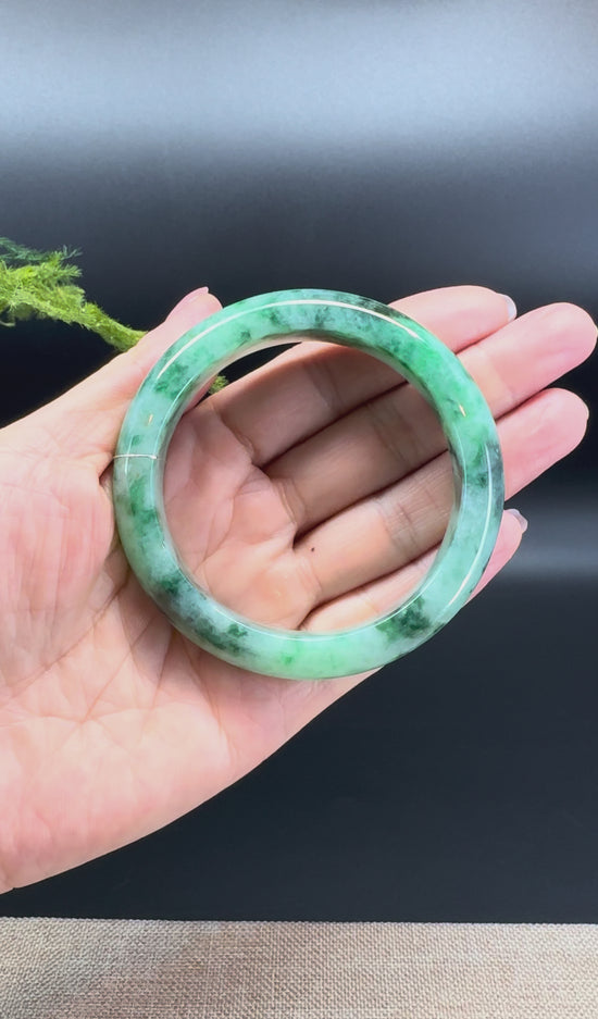 Load and play video in Gallery viewer, Genuine Burmese Blue Green Jade Jadeite Bangle Bracelet ( 56.8mm )
