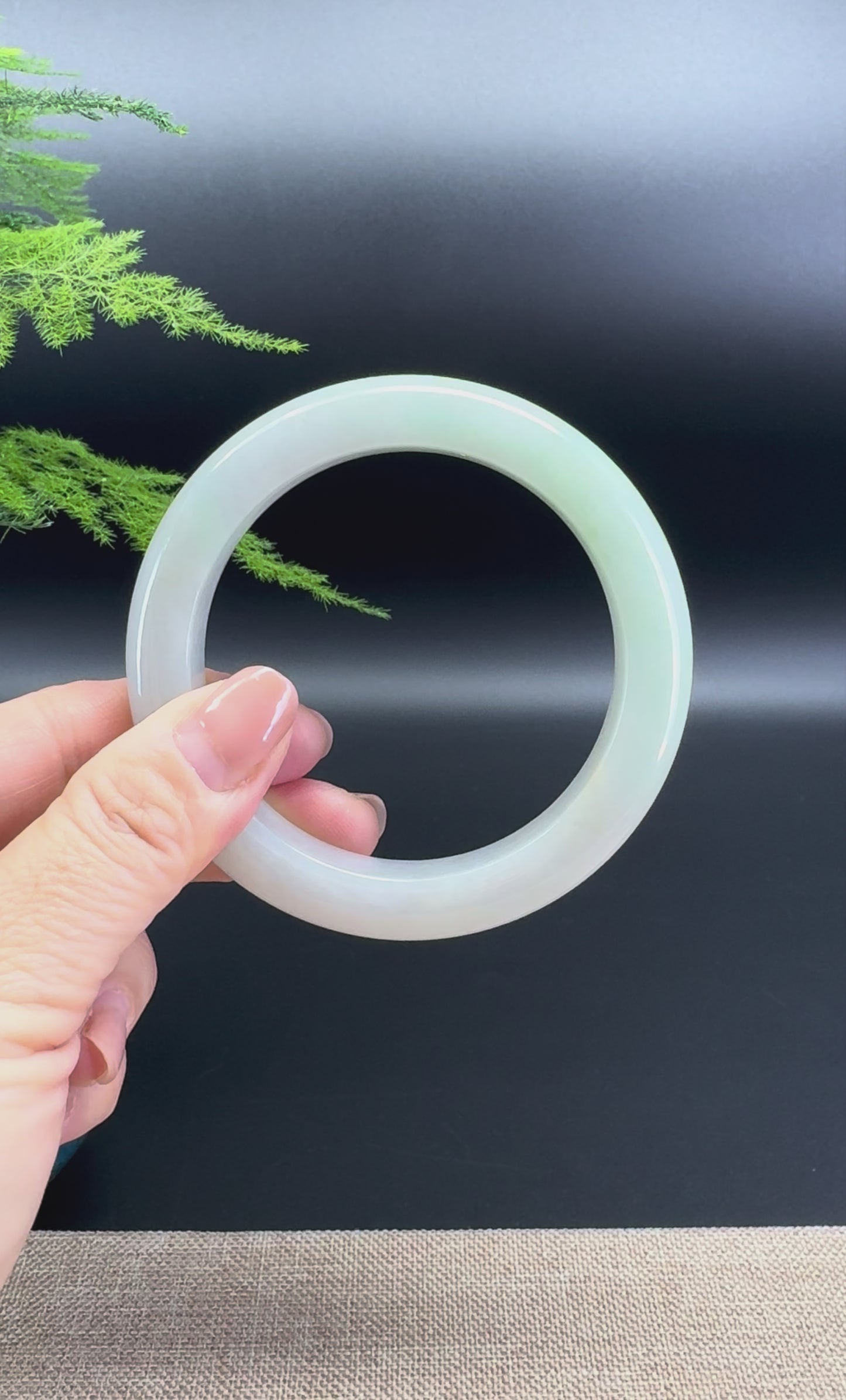 Load and play video in Gallery viewer, Genuine Burmese Apple Green Jade Jadeite Bangle Bracelet ( 60mm )
