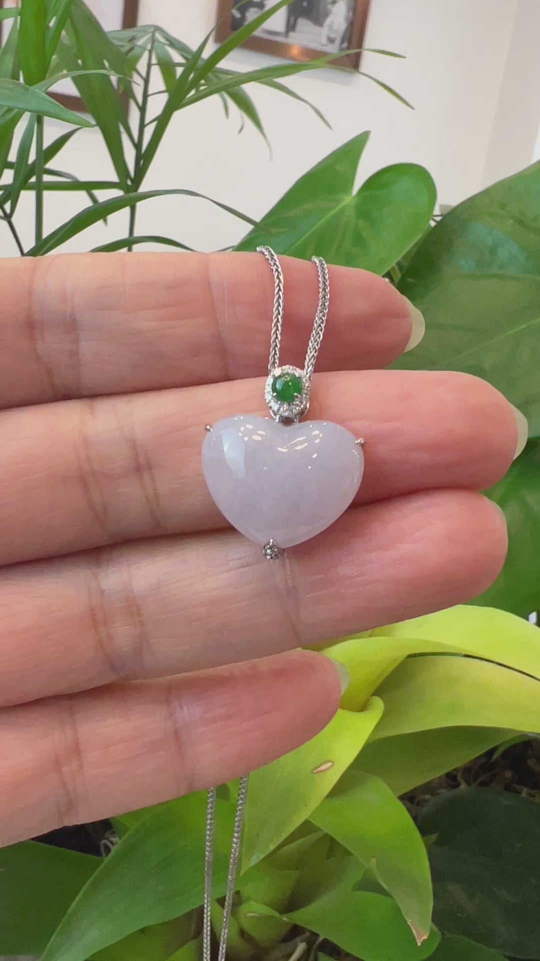 Load and play video in Gallery viewer, RealJade® Co. 14K Yellow Gold Genuine Burmese Lavender Jadeite Jade Heart Pendant with VS1 Diamonds High Jewelry
