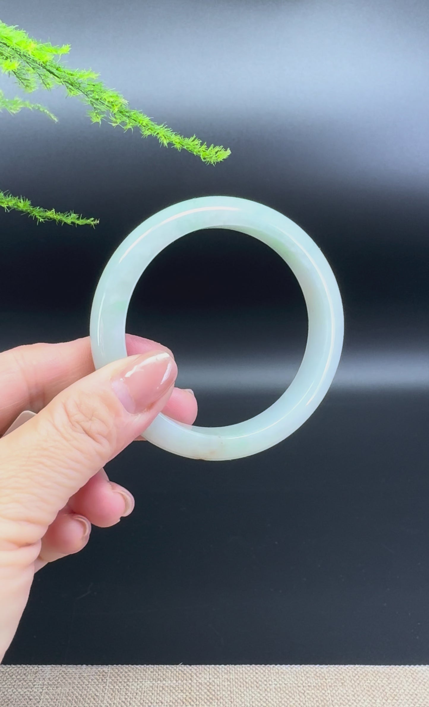 Genuine Burmese Green Jade Jadeite Bangle Bracelet ( 56.9mm )