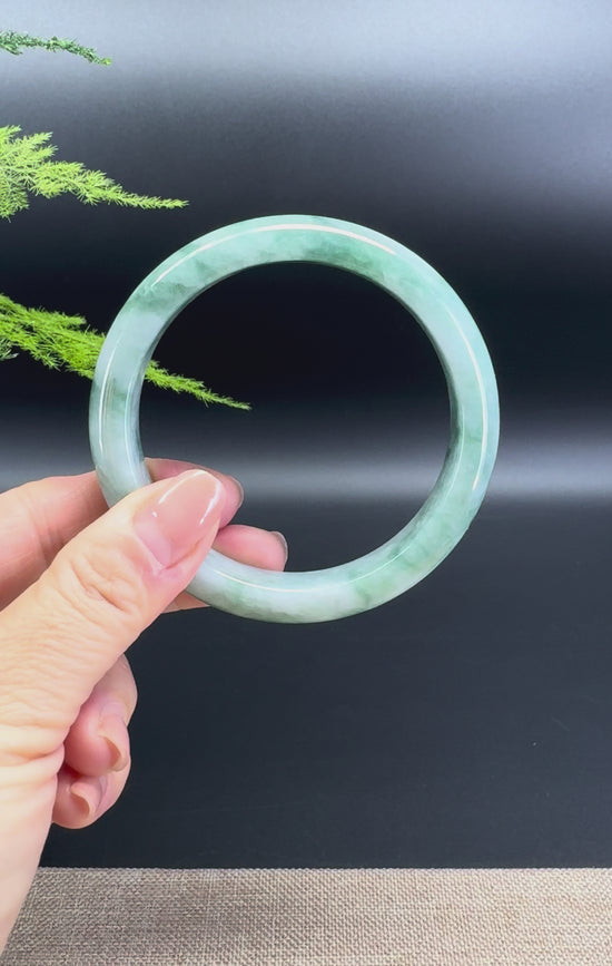 Load and play video in Gallery viewer, Genuine Burmese Lavender Green Jade Jadeite Bangle Bracelet ( 61.5mm )
