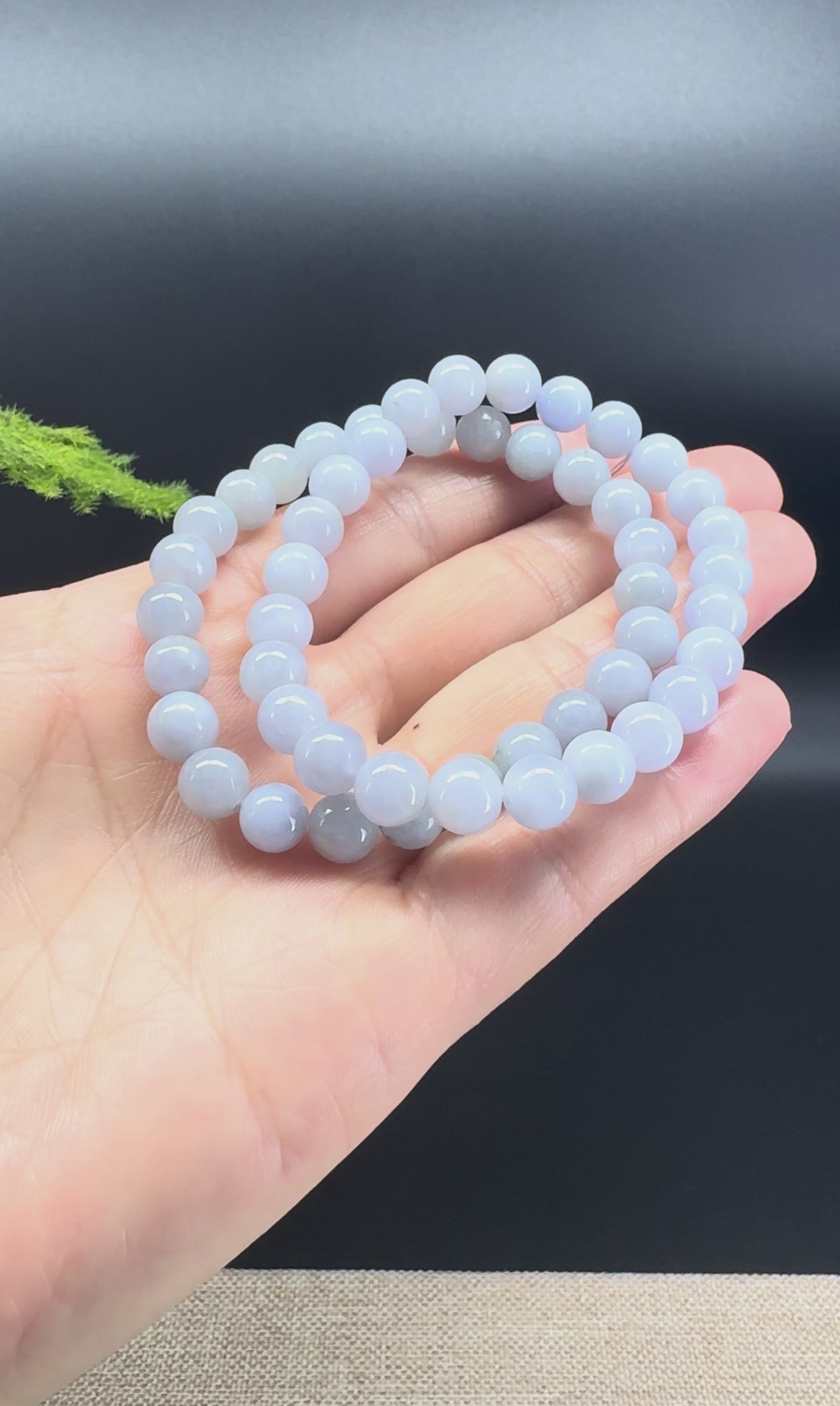 Load and play video in Gallery viewer, Natural Jadeite Jade Round Lavender Beads Bracelet ( 7.3 mm )
