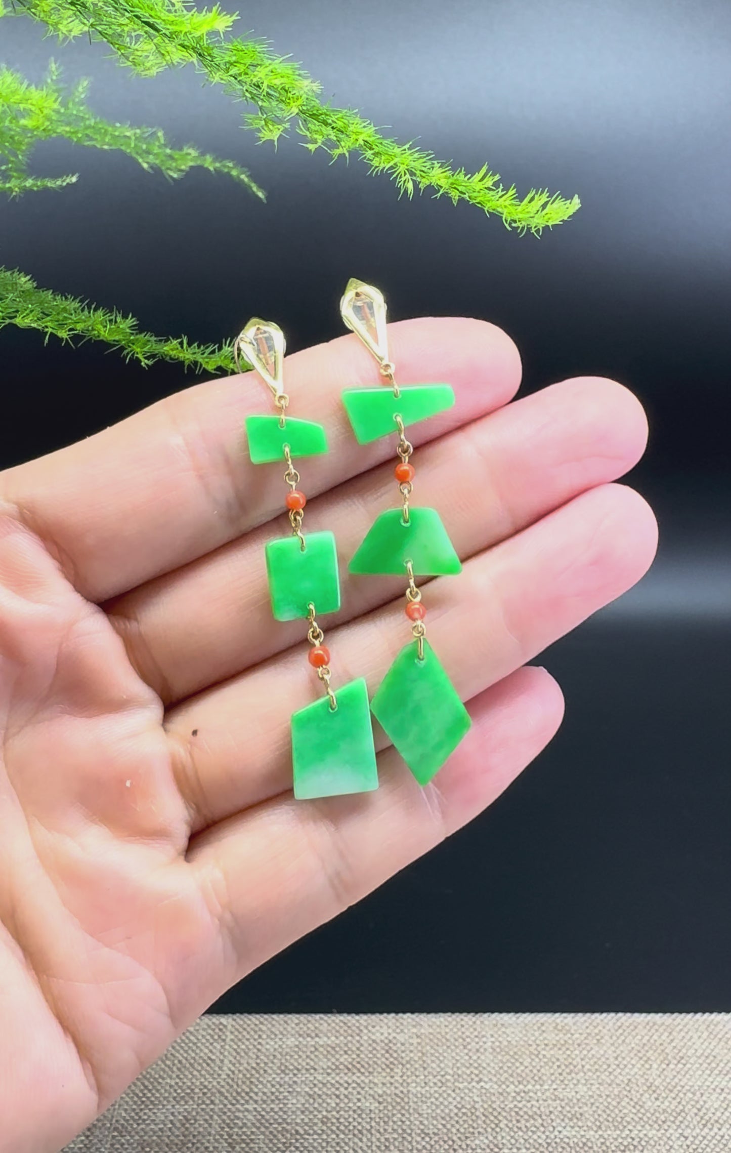 Load and play video in Gallery viewer, 18k Yellow Gold Genuine Green Jadeite Jade Earrings
