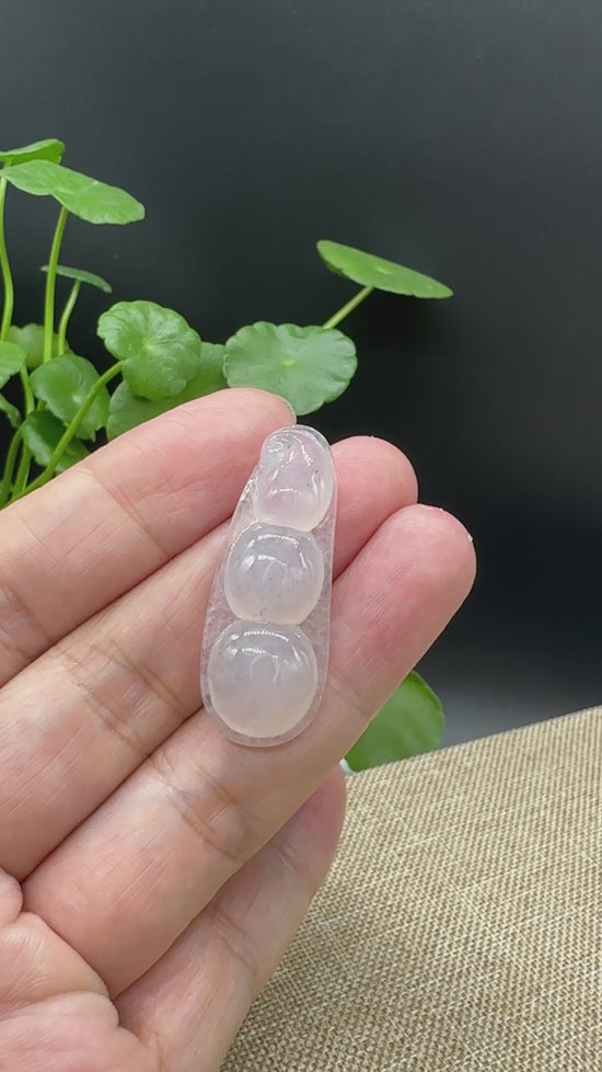 Load and play video in Gallery viewer, Genuine Ice Jadeite Jade FU Dou Pendant Necklace With Real Jadeite jade Beads Necklace
