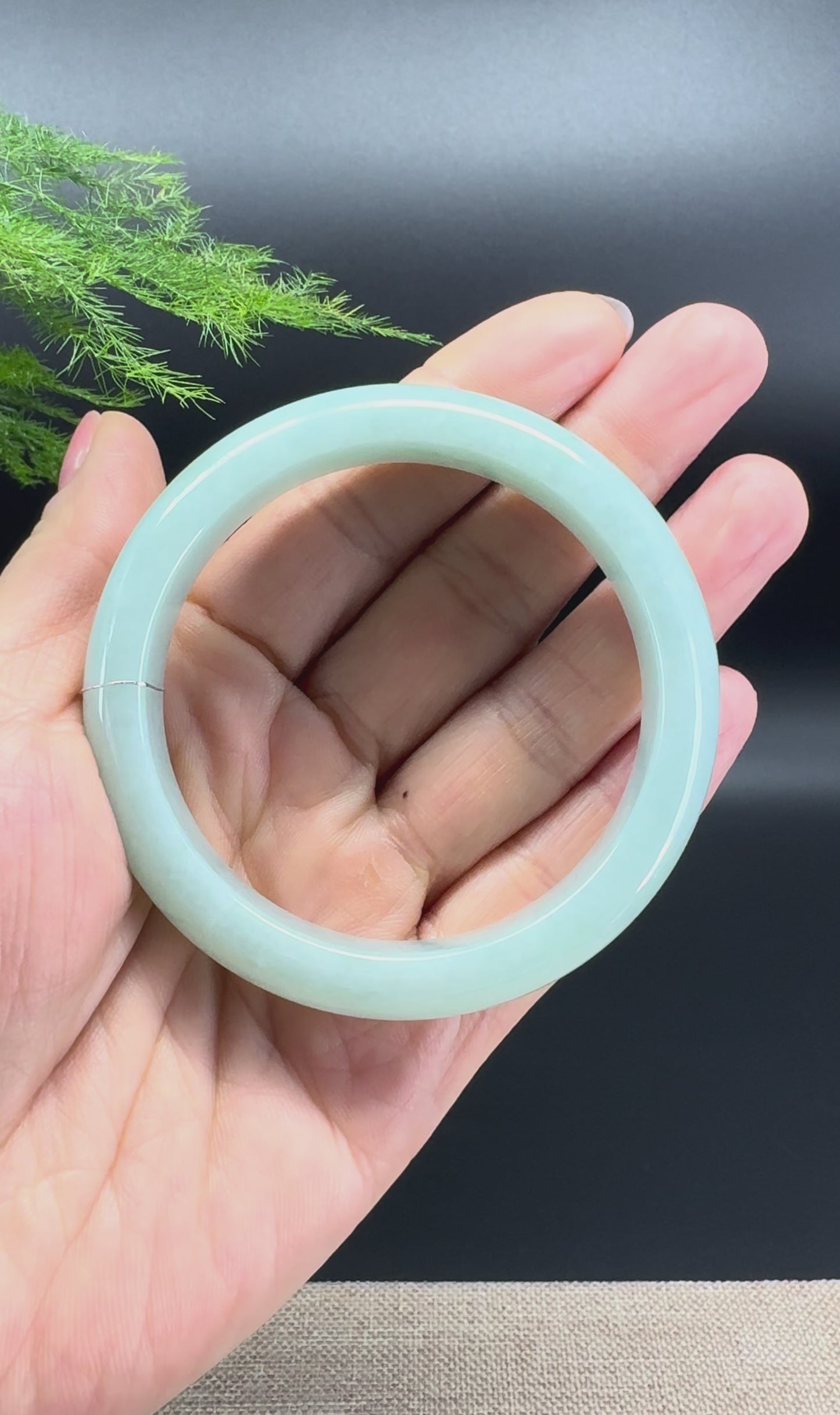 Load and play video in Gallery viewer, Genuine Burmese  Green Jade Jadeite Bangle Bracelet ( 55.4mm )
