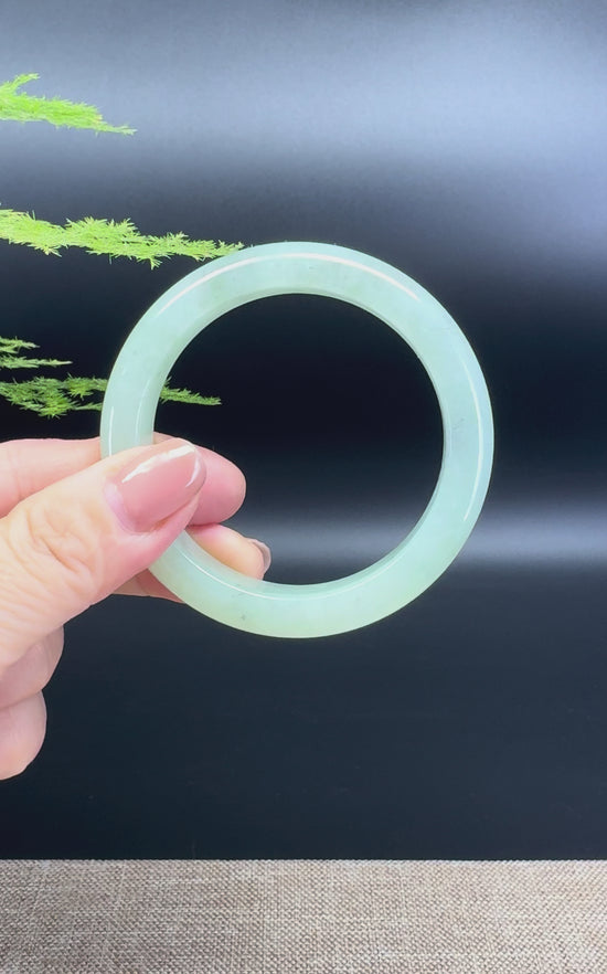 Load and play video in Gallery viewer, Genuine Burmese Green Black Jade Jadeite Bangle Bracelet (52.5mm)
