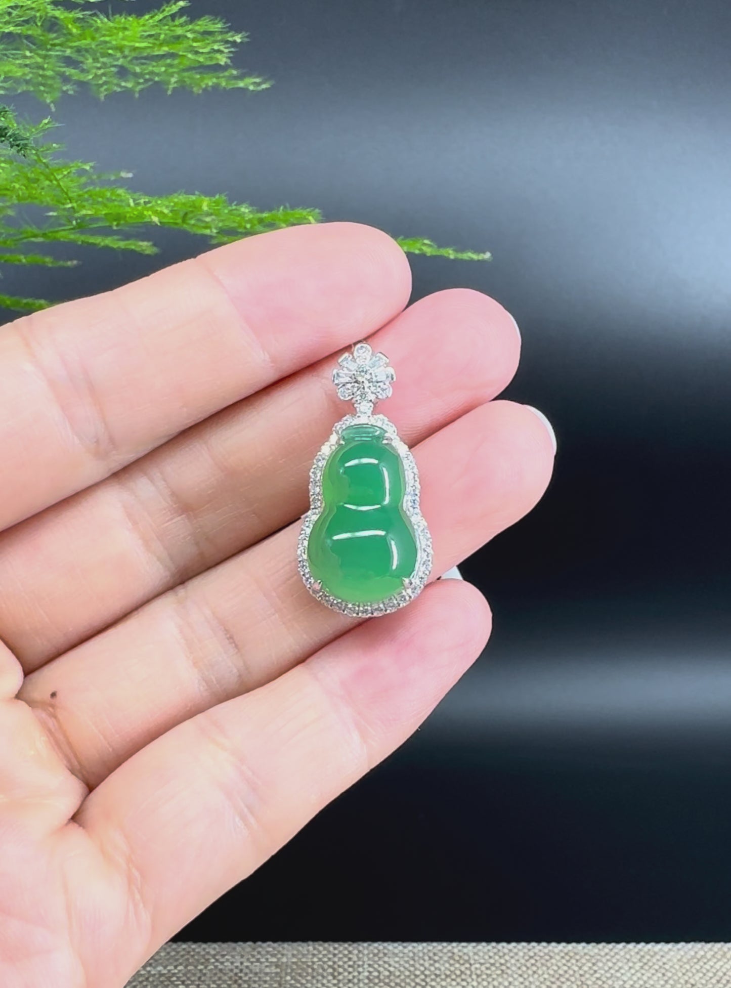 Load and play video in Gallery viewer, RealJade® Co. Genuine Green Jadeite Jade Good Luck Hulu Bottle Gourd Necklace With 18K White Gold Bail
