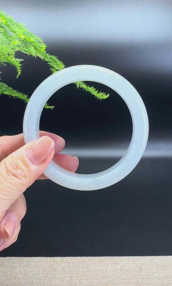 Load and play video in Gallery viewer, Genuine Burmese Icy Green Jade Jadeite Bangle Bracelet ( 58.2mm )
