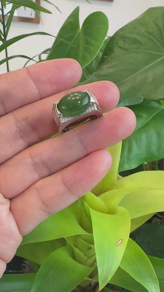Load and play video in Gallery viewer, RealJade® Co. RealJade® Co. Signet Silver Real Oval Green Nephrite Jade Classic Men&amp;#39;s Ring
