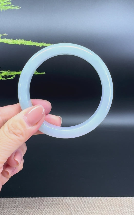 Load and play video in Gallery viewer, Genuine Burmese Lavender Jade Jadeite Bangle Bracelet ( 59.9mm )
