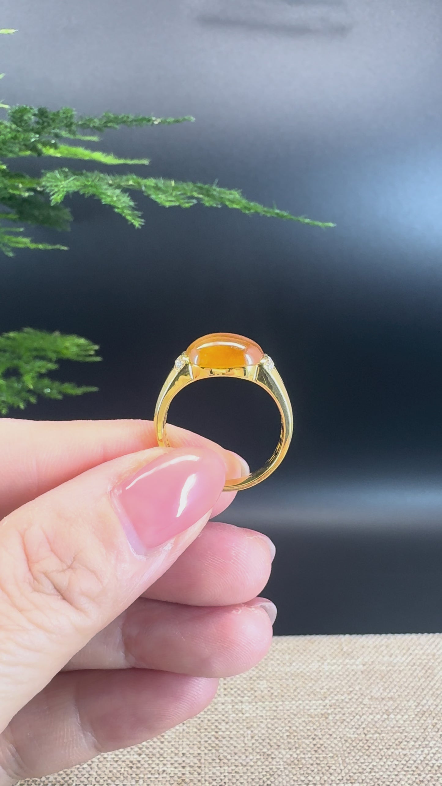 Load and play video in Gallery viewer, RealJade® &amp;quot;Signature Signet&amp;quot; 18K Yellow Gold Bronze Yellow Jadeite Jade Classic Ring
