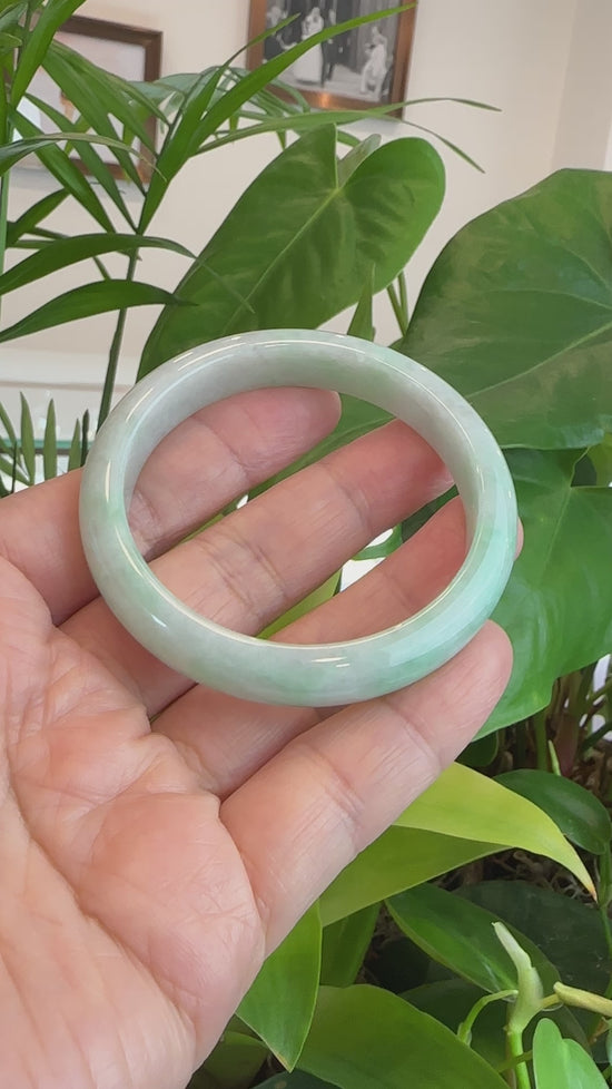 Load and play video in Gallery viewer, RealJade® Co. &amp;quot;Classic Bangle&amp;quot; Green Lavender Natural Jadeite Jade Bangle ( 55.84 mm ) #597
