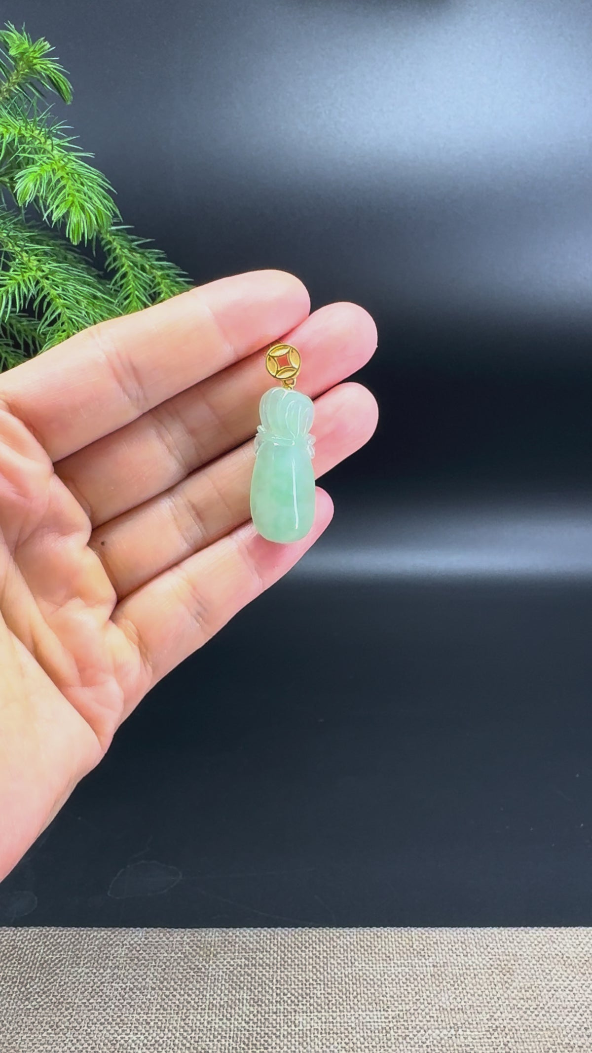 18K Yellow Gold Genuine Green Jadeite Jade Money Sack Pendant