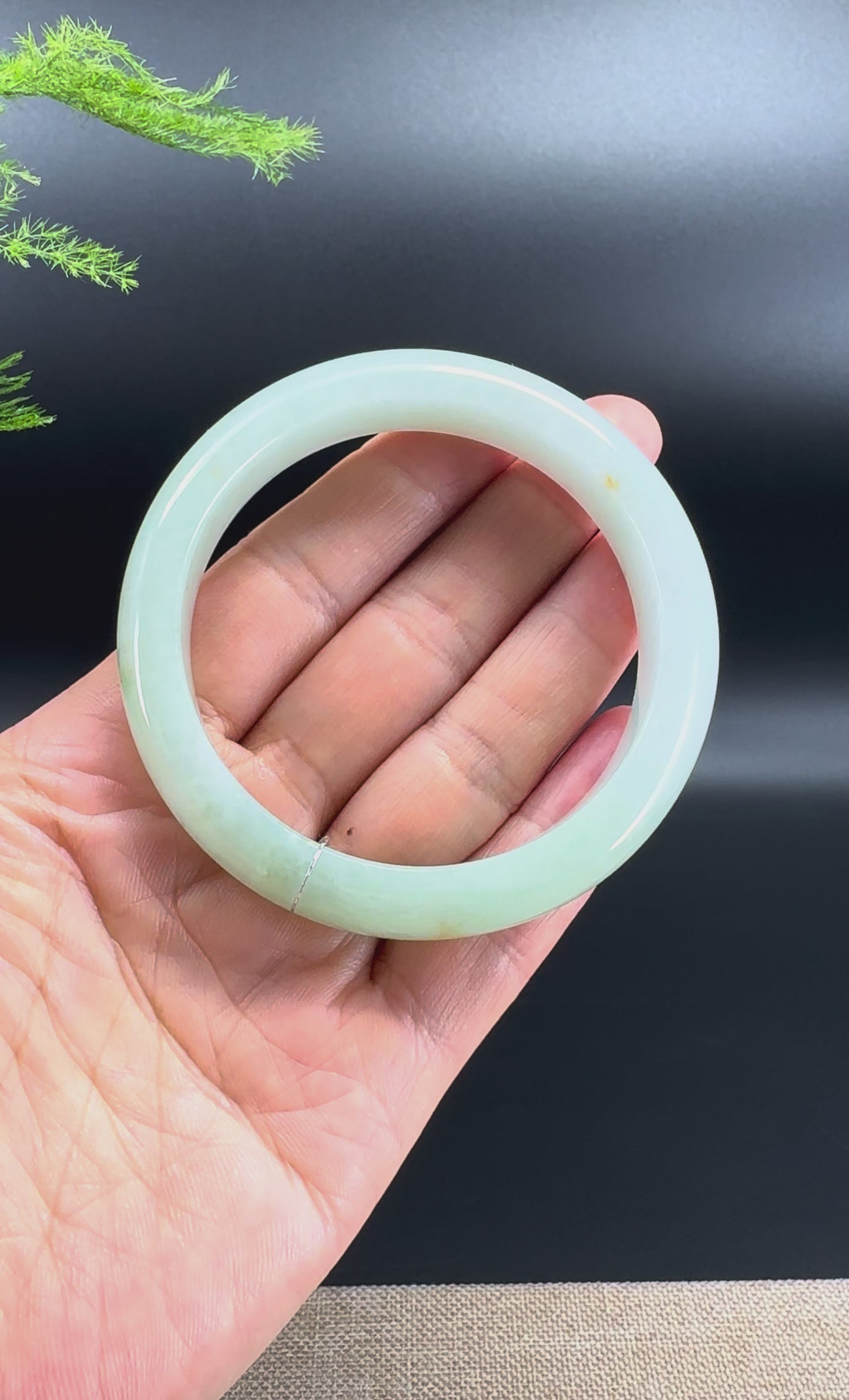Load and play video in Gallery viewer, Genuine Burmese Apple Green Jade Jadeite Bangle Bracelet ( 57.4mm )
