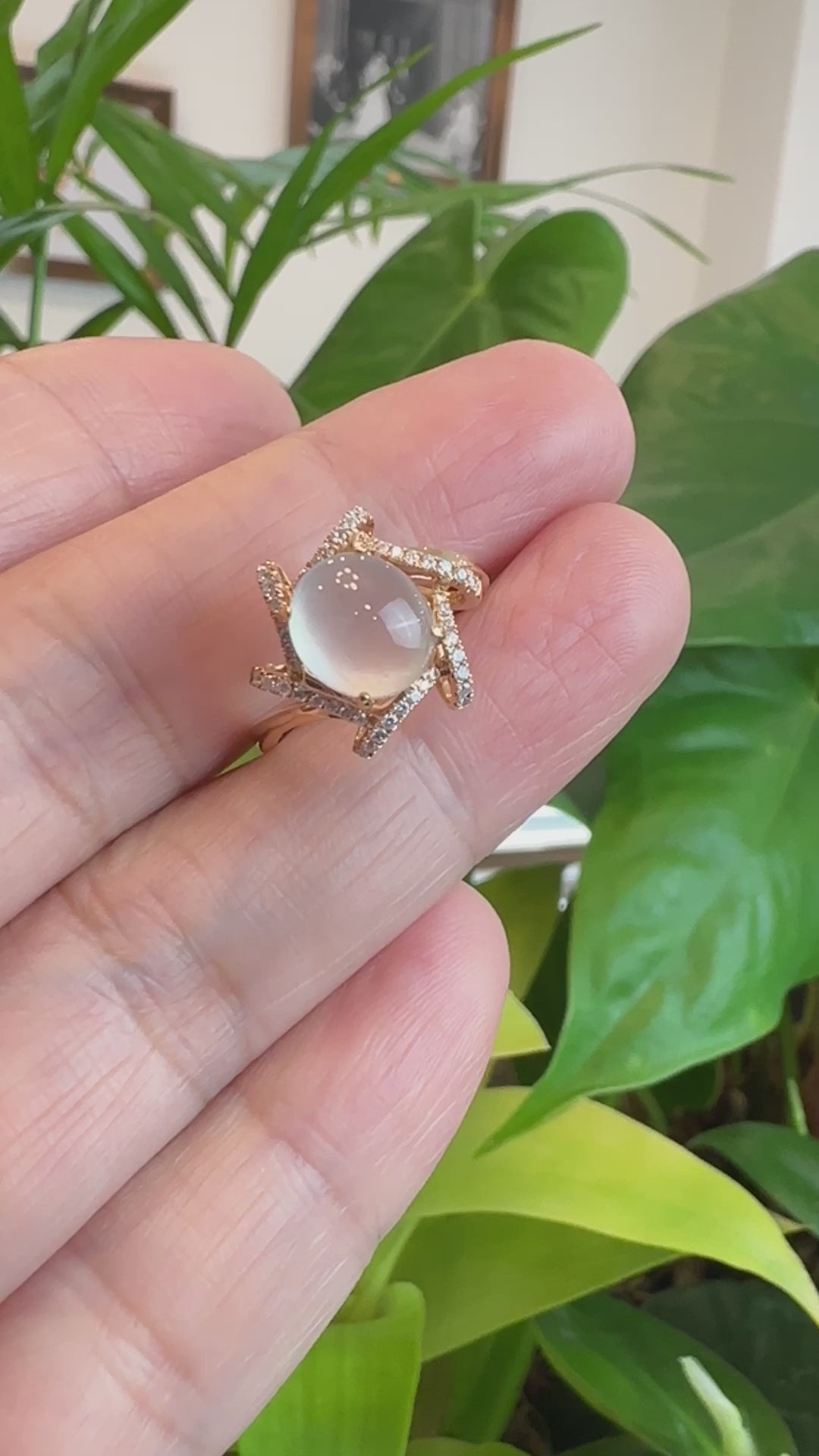 Load and play video in Gallery viewer, RealJade® Flower Halo 18k Rose Gold Natural Ice Jadeite Jade Engagement Ring
