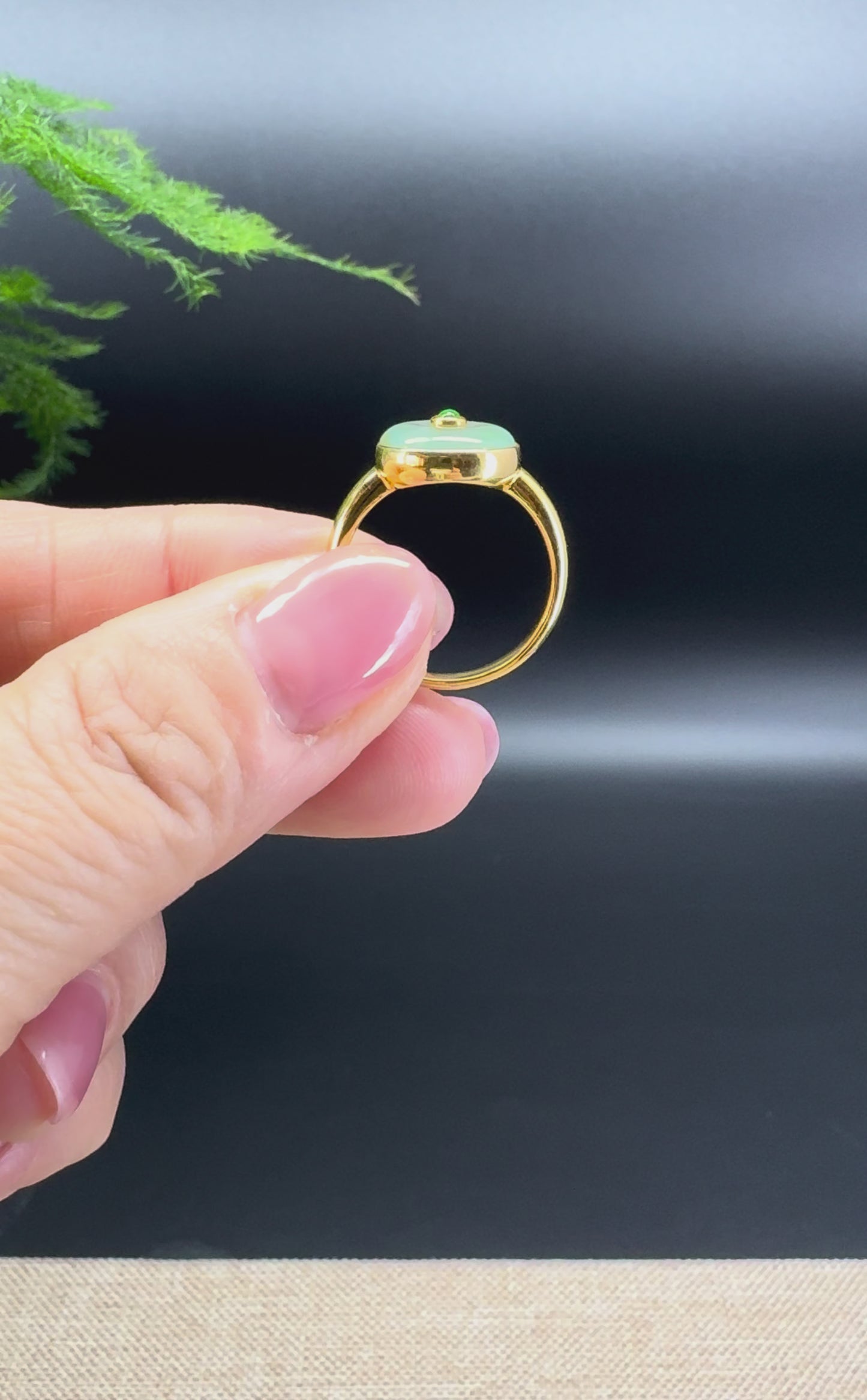 RealJade®  18K Yellow Gold Icy Apple Green Jadeite Jade lucky koukou Ring