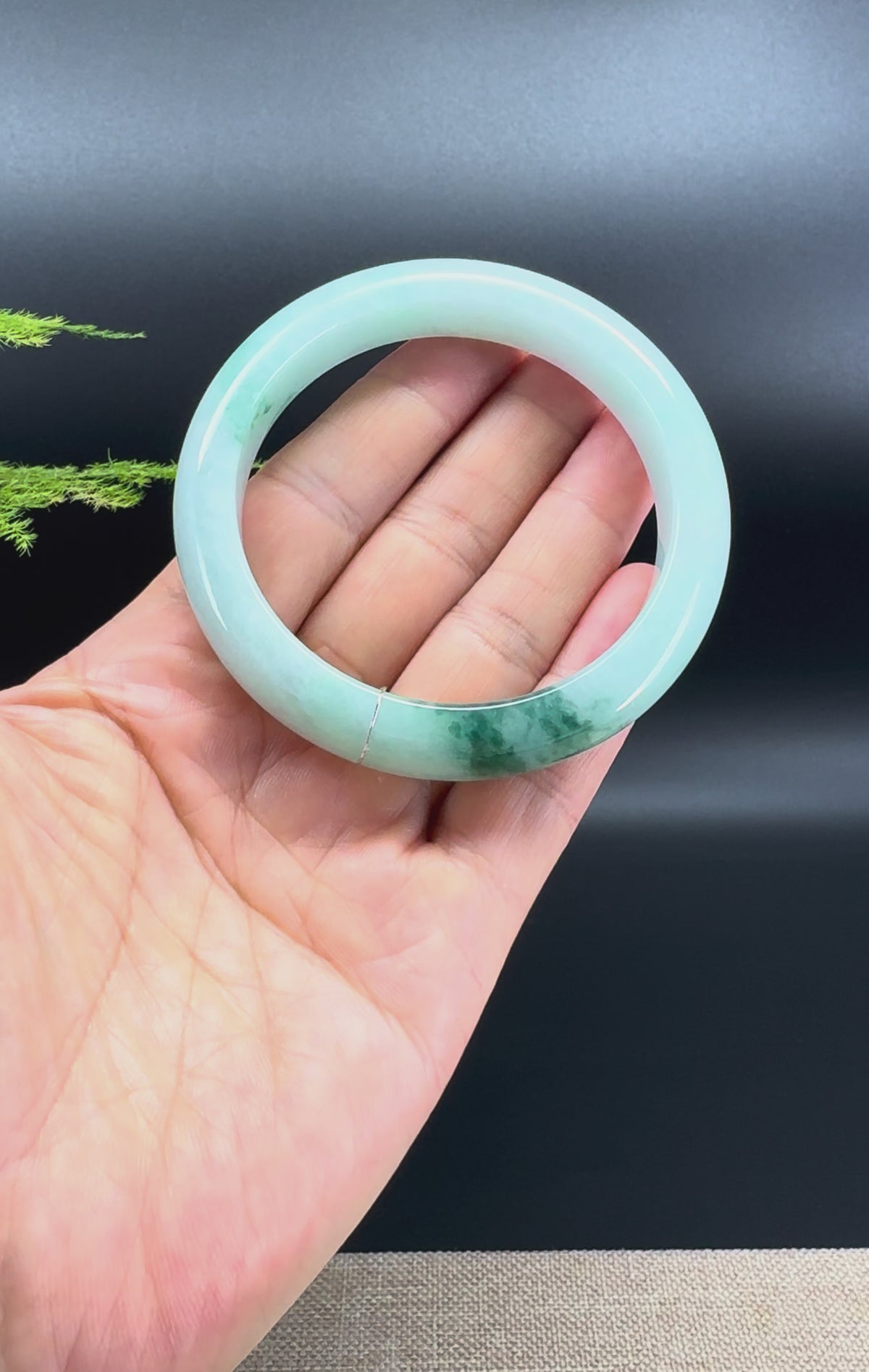Genuine Burmese Green Jade Jadeite Bangle Bracelet ( 57mm )