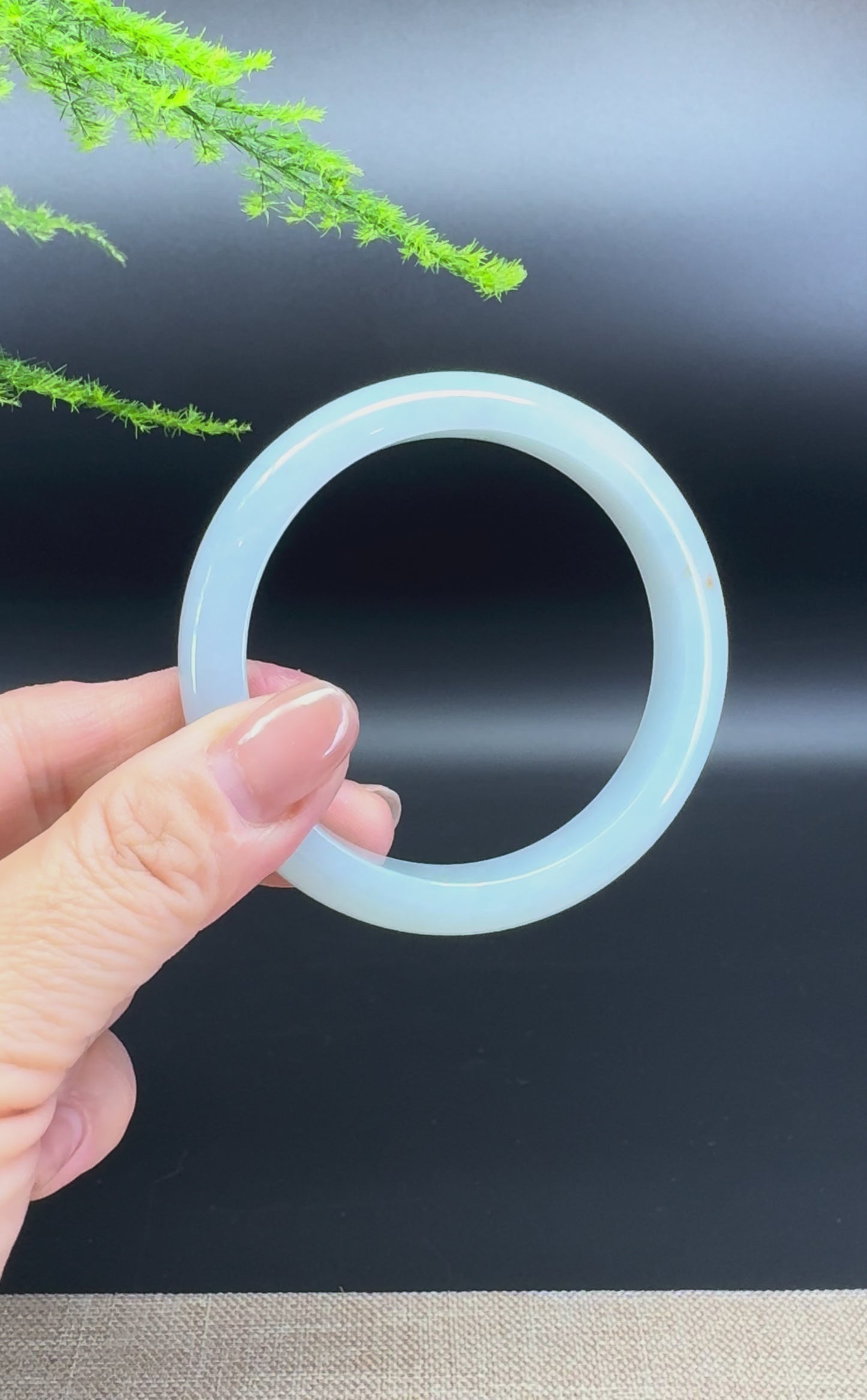 Load and play video in Gallery viewer, Genuine Burmese Icy Green Jade Jadeite Bangle Bracelet ( 55.9mm )
