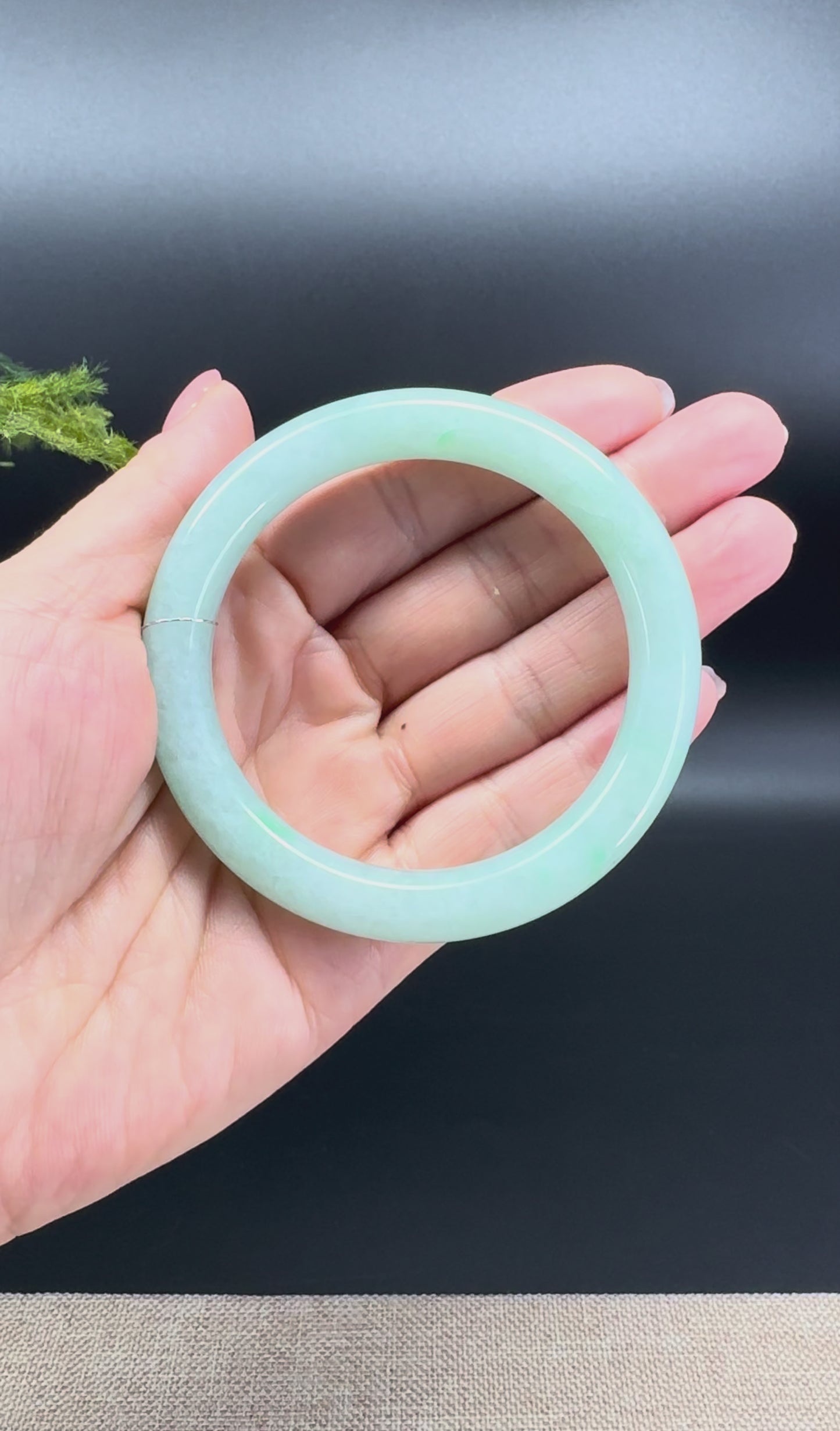 Load and play video in Gallery viewer, Genuine Burmese Apple Green Jade Jadeite Bangle Bracelet ( 56.3mm )
