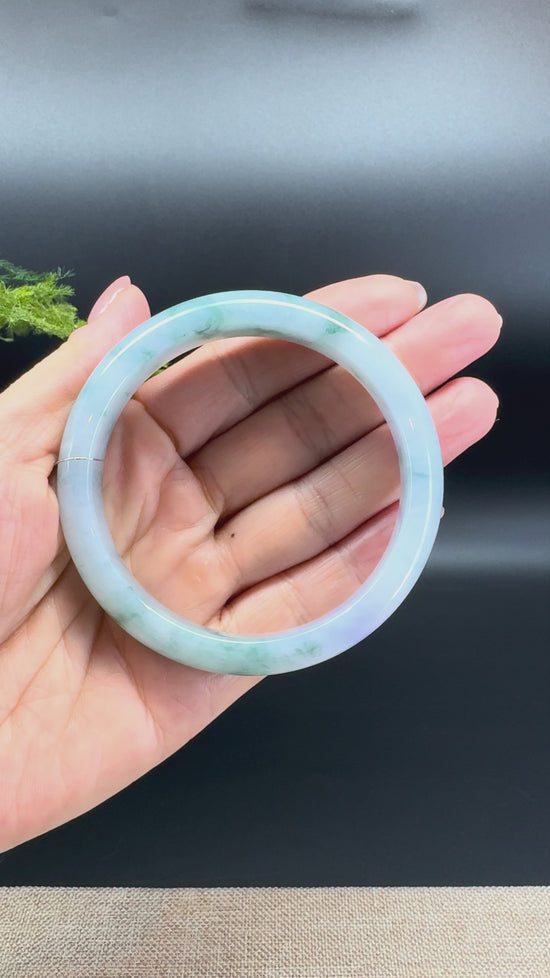 Load and play video in Gallery viewer, Genuine Burmese Icy Lavender Green Jade Jadeite Bangle Bracelet (59.7mm)
