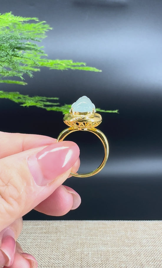 Load and play video in Gallery viewer, RealJade®  18K Yellow Gold Icy Jadeite Jade Diamonds  PiXiu Ring
