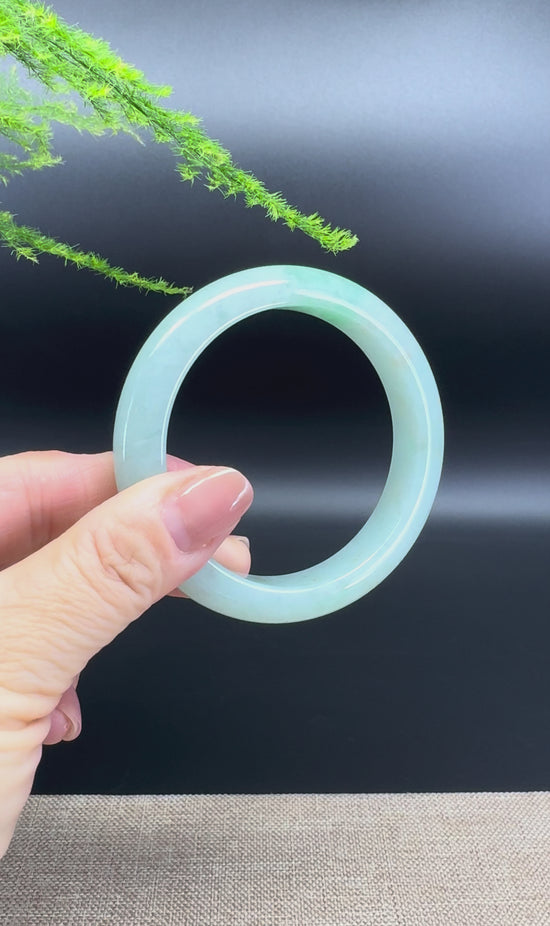 Load and play video in Gallery viewer, Genuine Burmese White Green Jade Jadeite Bangle Bracelet (57.2mm)
