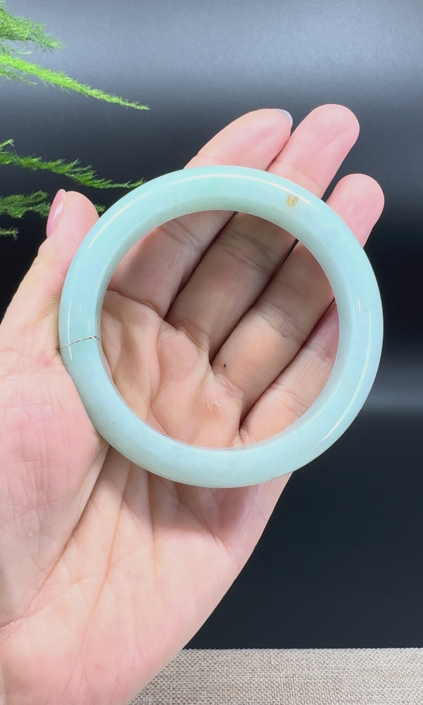 Load and play video in Gallery viewer, Genuine Burmese Apple Green Jade Jadeite Bangle Bracelet ( 57mm )
