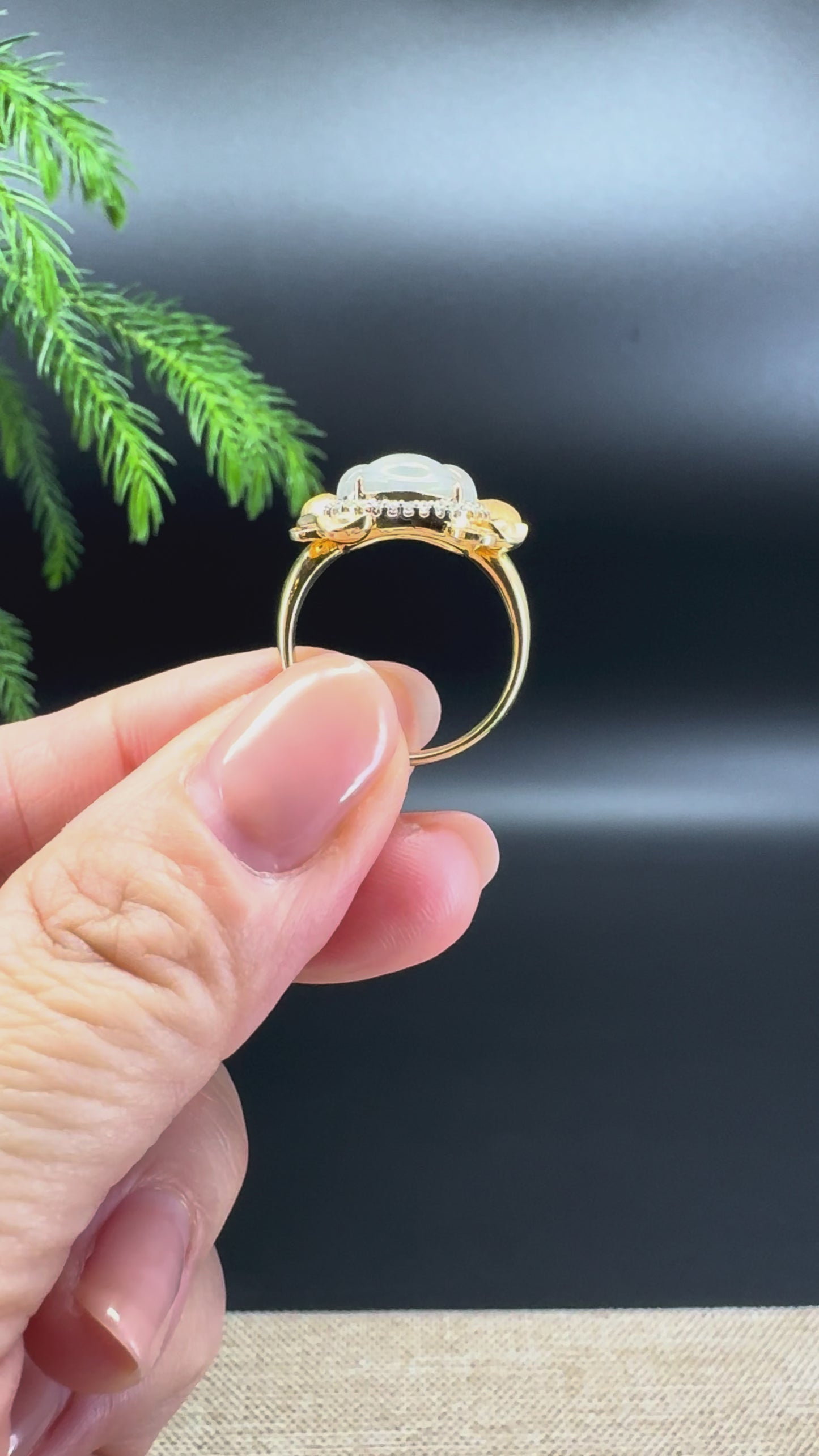 Load and play video in Gallery viewer, RealJade® Co. 18K Yellow Gold Icy White Jadeite Jade Crab Ring
