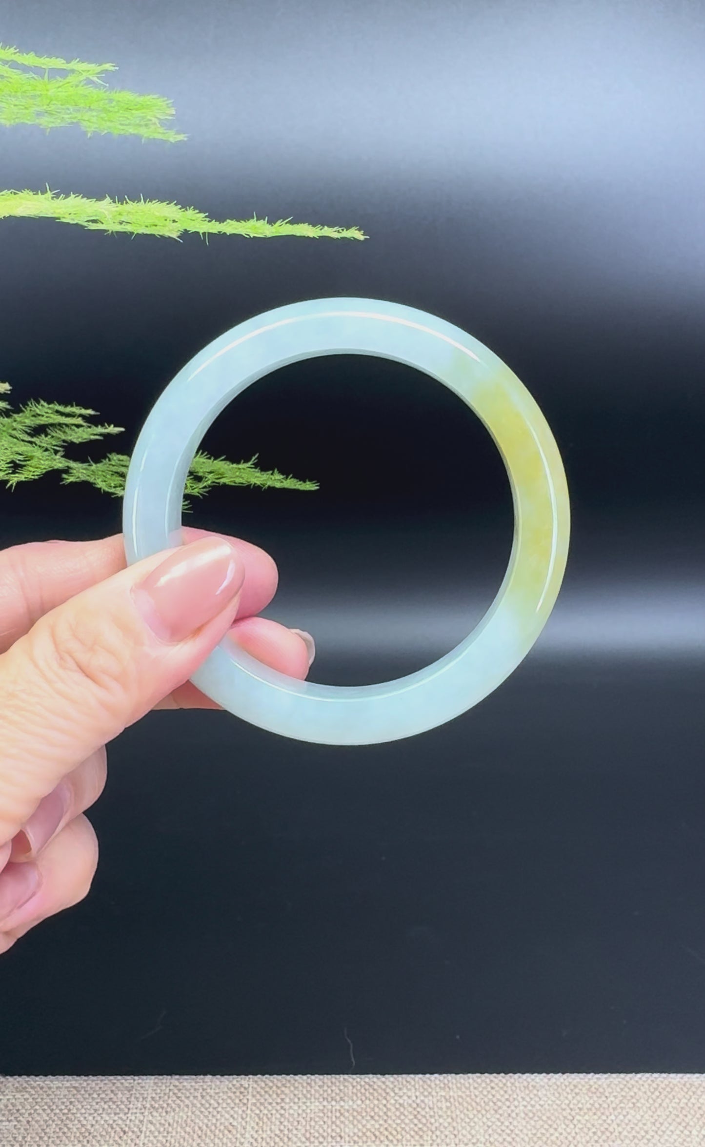 Load and play video in Gallery viewer, Genuine Burmese Yellow Green Jade Jadeite Bangle Bracelet ( 54.5mm )
