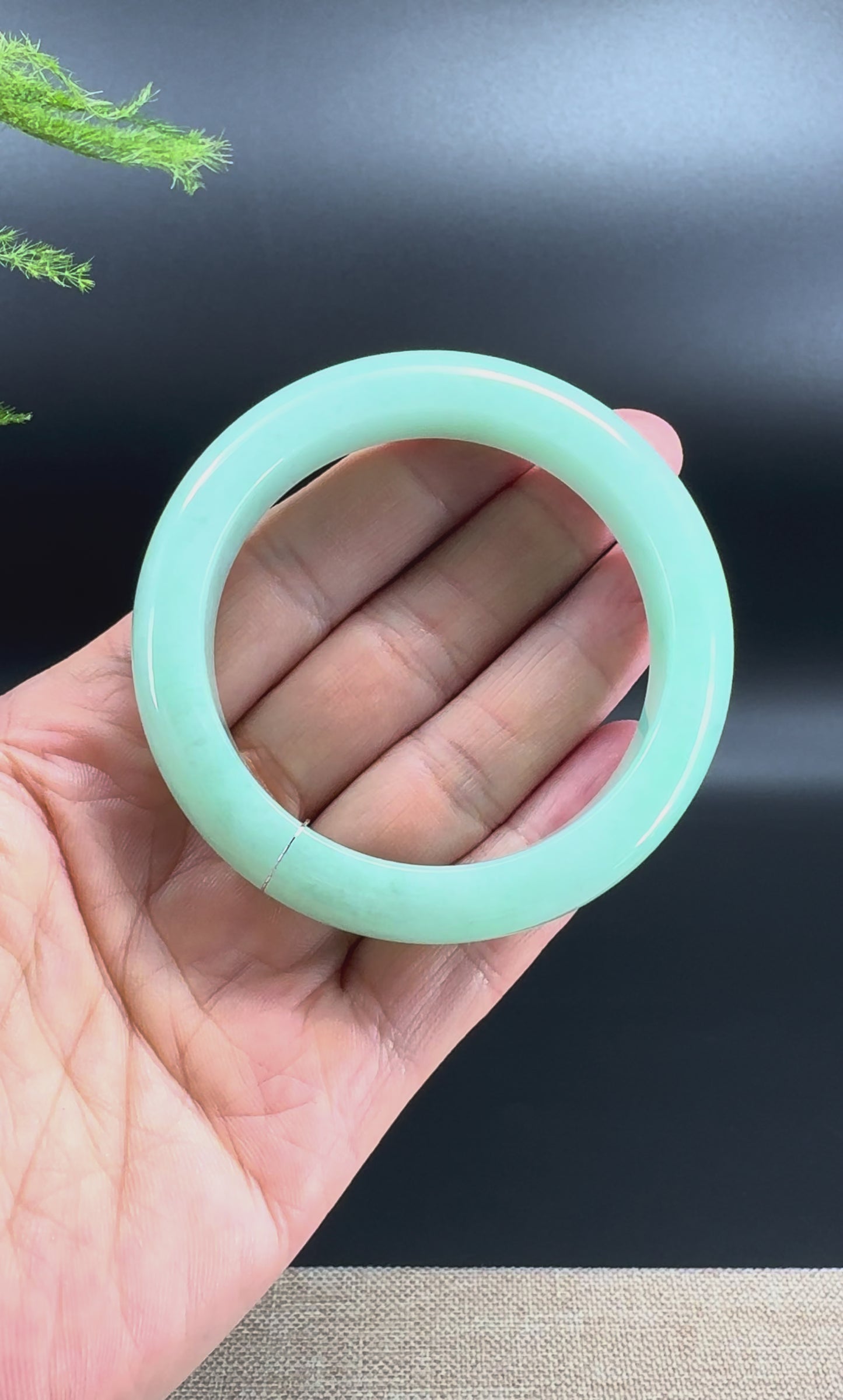 Genuine Burmese Green Jade Jadeite Bangle Bracelet ( 53.6mm )