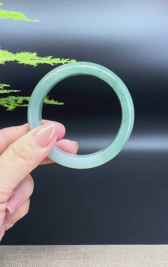 Load and play video in Gallery viewer, Genuine Burmese Oil Green Jade Jadeite Bangle Bracelet ( 54.3mm )
