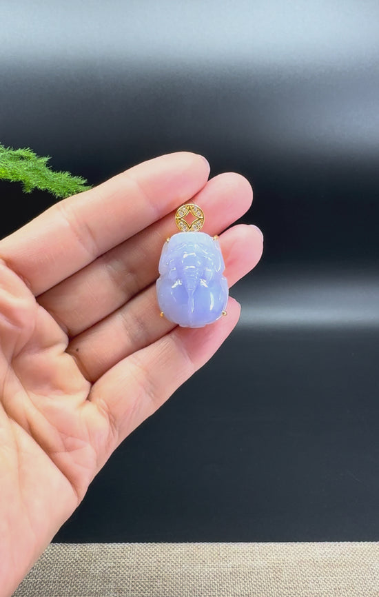 Load and play video in Gallery viewer, RealJade® Co. 18K Yellow Gold Genuine Lavender Jadeite Jade PiXiu Pendant
