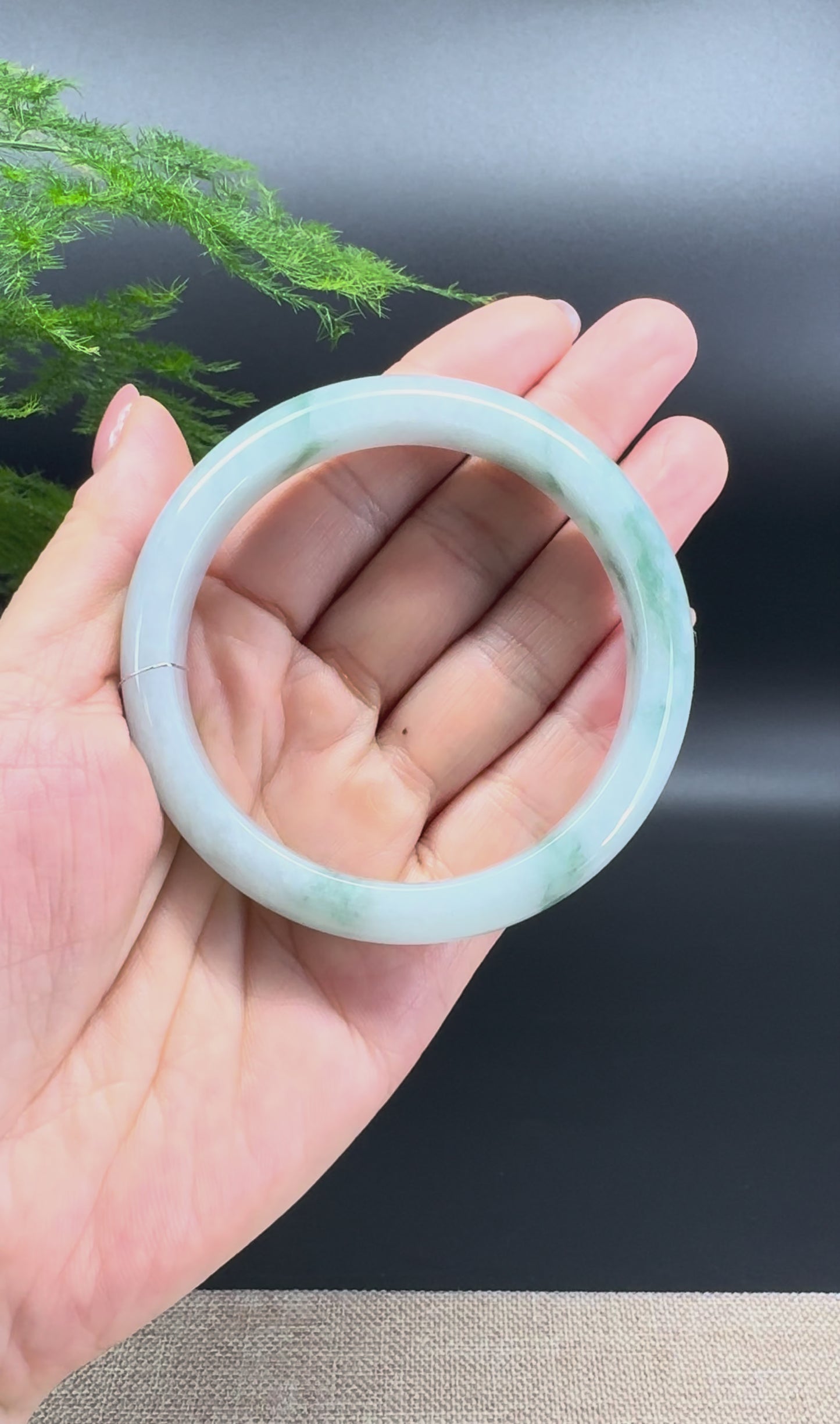 Load and play video in Gallery viewer, Genuine Burmese White Green Jade Jadeite Bangle Bracelet ( 58.4mm )
