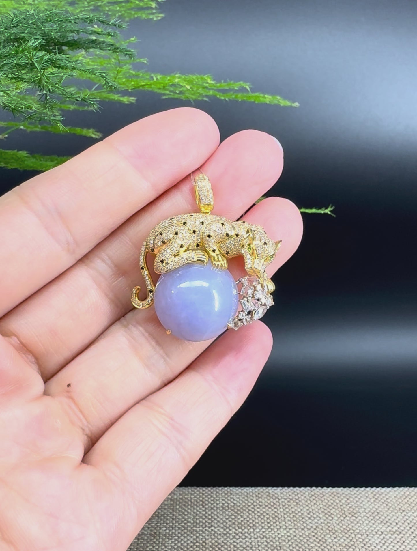 Load and play video in Gallery viewer, RealJade® Co. High-&amp;#39;end Genuine Lavender Jadeite Jade  Leopard Necklace With 18K Yellow Gold Diamond Bail
