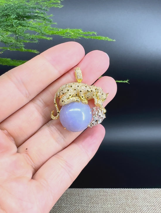 Load and play video in Gallery viewer, RealJade® Co. High-&amp;#39;end Genuine Lavender Jadeite Jade  Leopard Necklace With 18K Yellow Gold Diamond Bail
