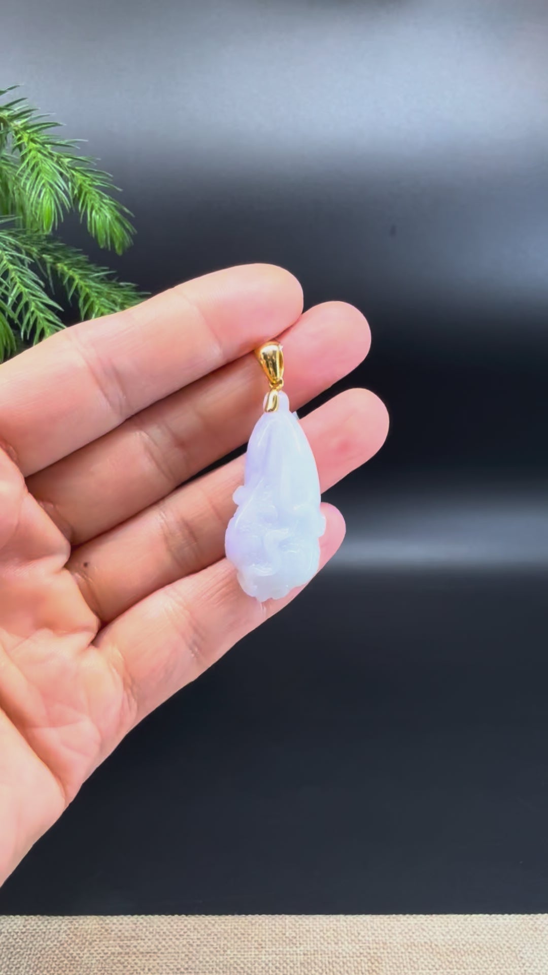 RealJade® Co. 18K Yellow Gold Genuine Light Lavender Jadeite Jade Cabbage Pendant Necklace