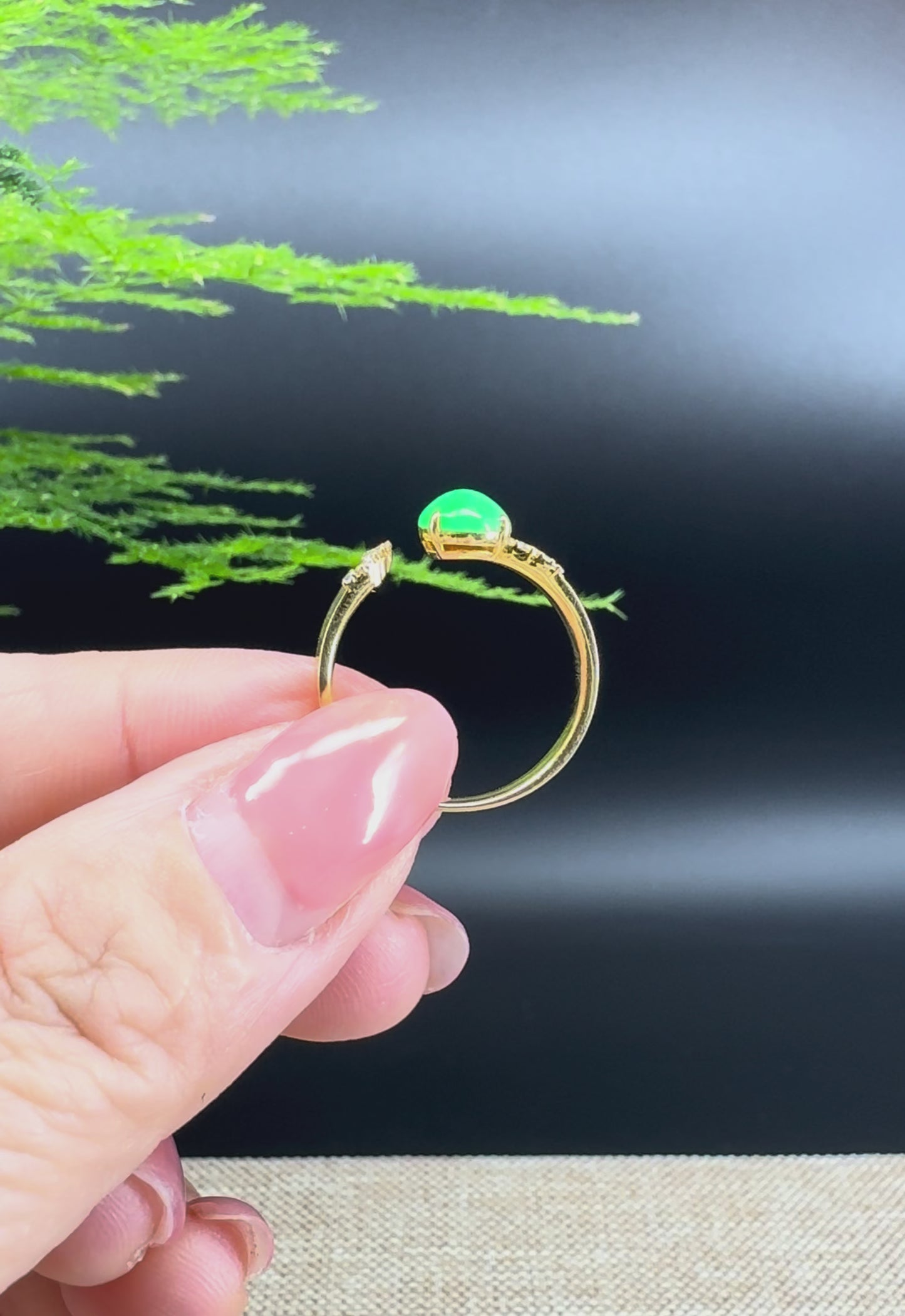 RealJade® "Signature Signet" 18K Yellow Gold  Imperial Jadeite Jade Classic Ring