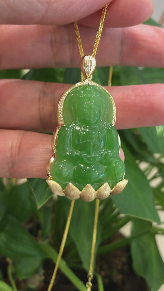Load and play video in Gallery viewer, RealJade® 14K Yellow Gold Genuine Nephrite Luxury Apple Green Jade Guanyin Pendant Necklace With VVS1 Diamonds
