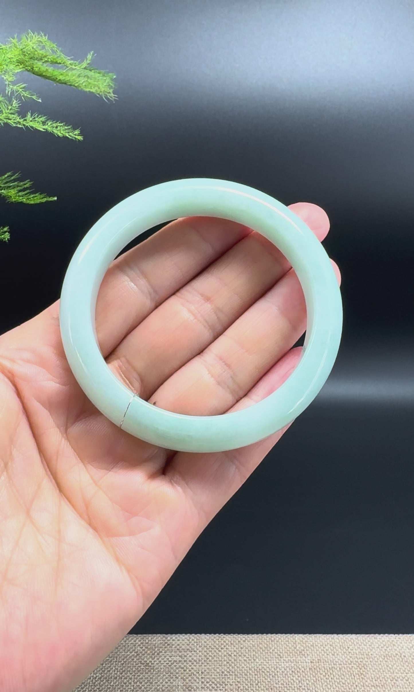 Load and play video in Gallery viewer, Genuine Burmese Apple Green Jade Jadeite Bangle Bracelet ( 53.6mm )
