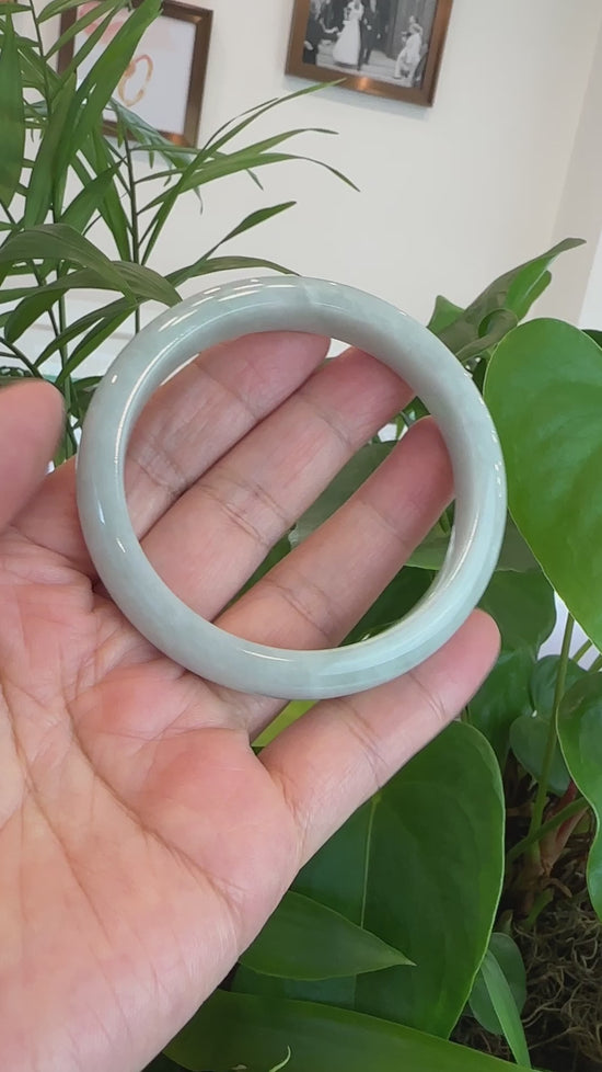 Load and play video in Gallery viewer, RealJade® Co. &amp;quot;Classic Bangle&amp;quot; Genuine Burmese Jadeite Jade Bangle Bracelet ( 62.28 mm ) #T087
