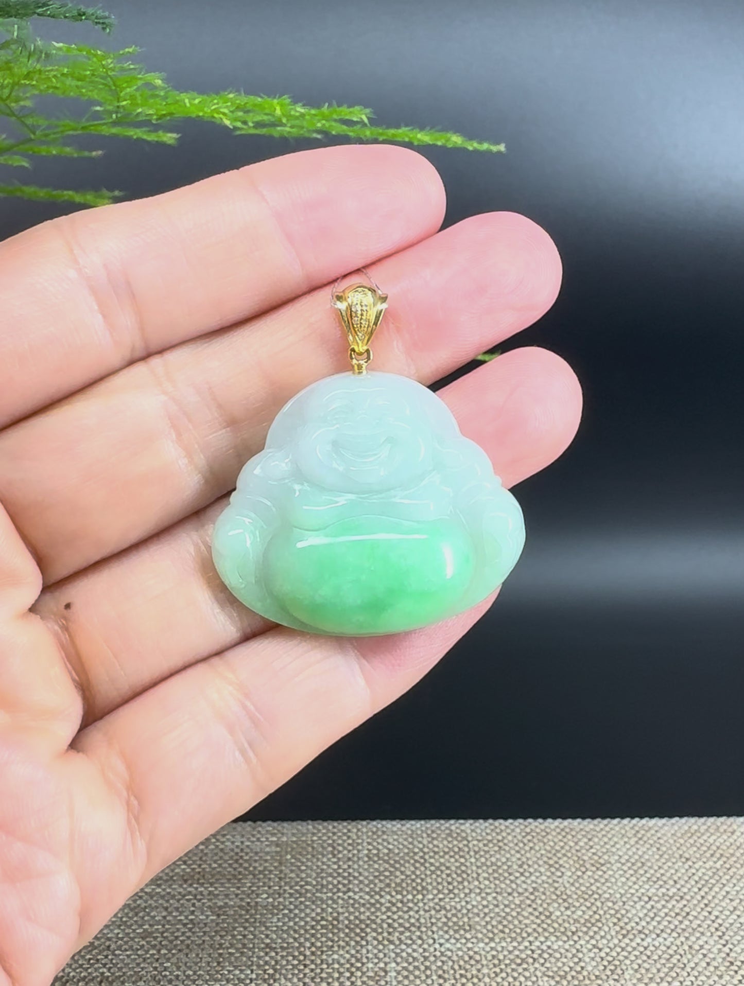 Load and play video in Gallery viewer, 18K Yellow Gold Burmese Green Jadeite Jade Happy Buddha Pendant
