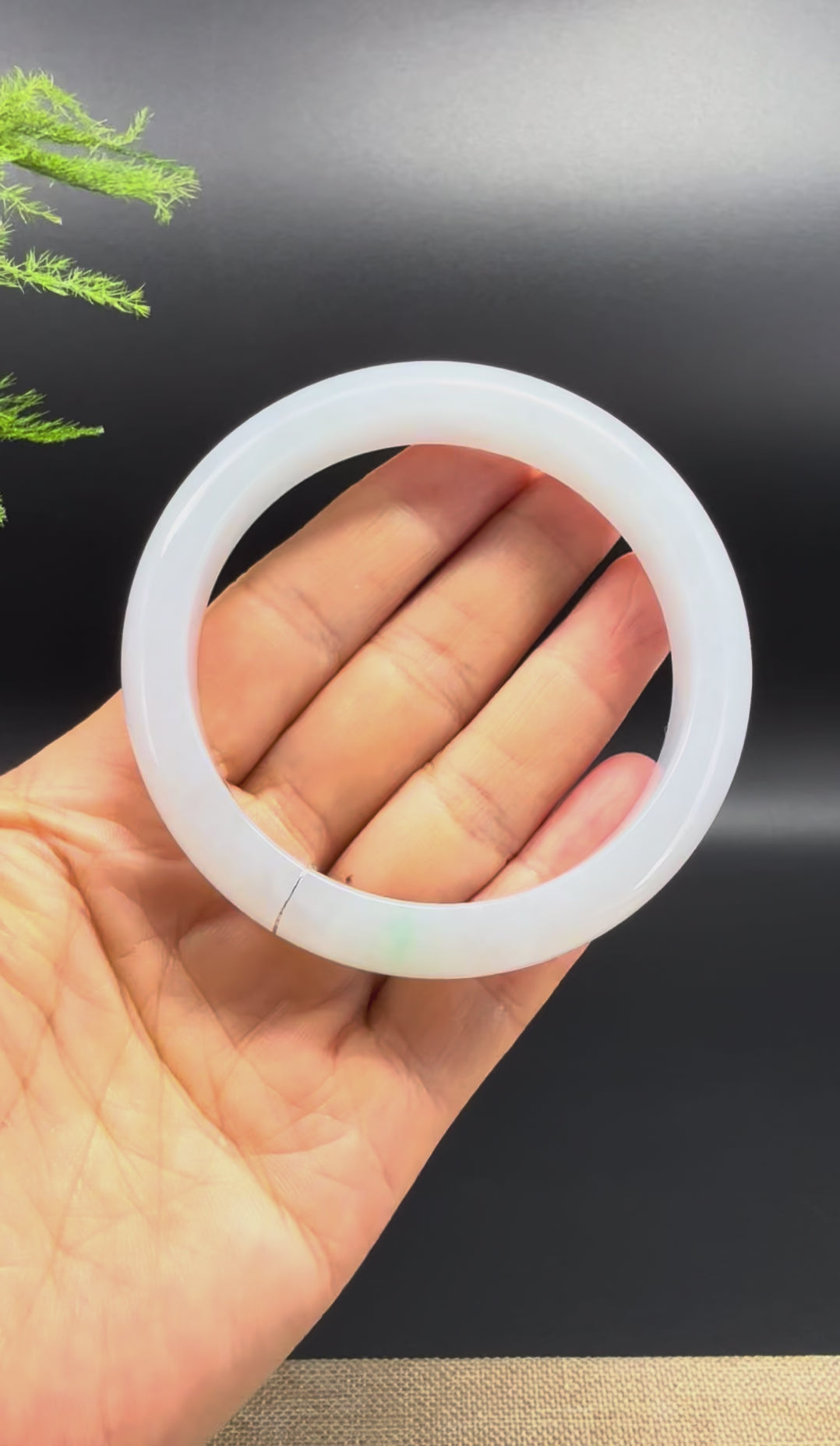 Load and play video in Gallery viewer, Genuine Burmese Light Lavender Jade Jadeite Bangle Bracelet (61mm)
