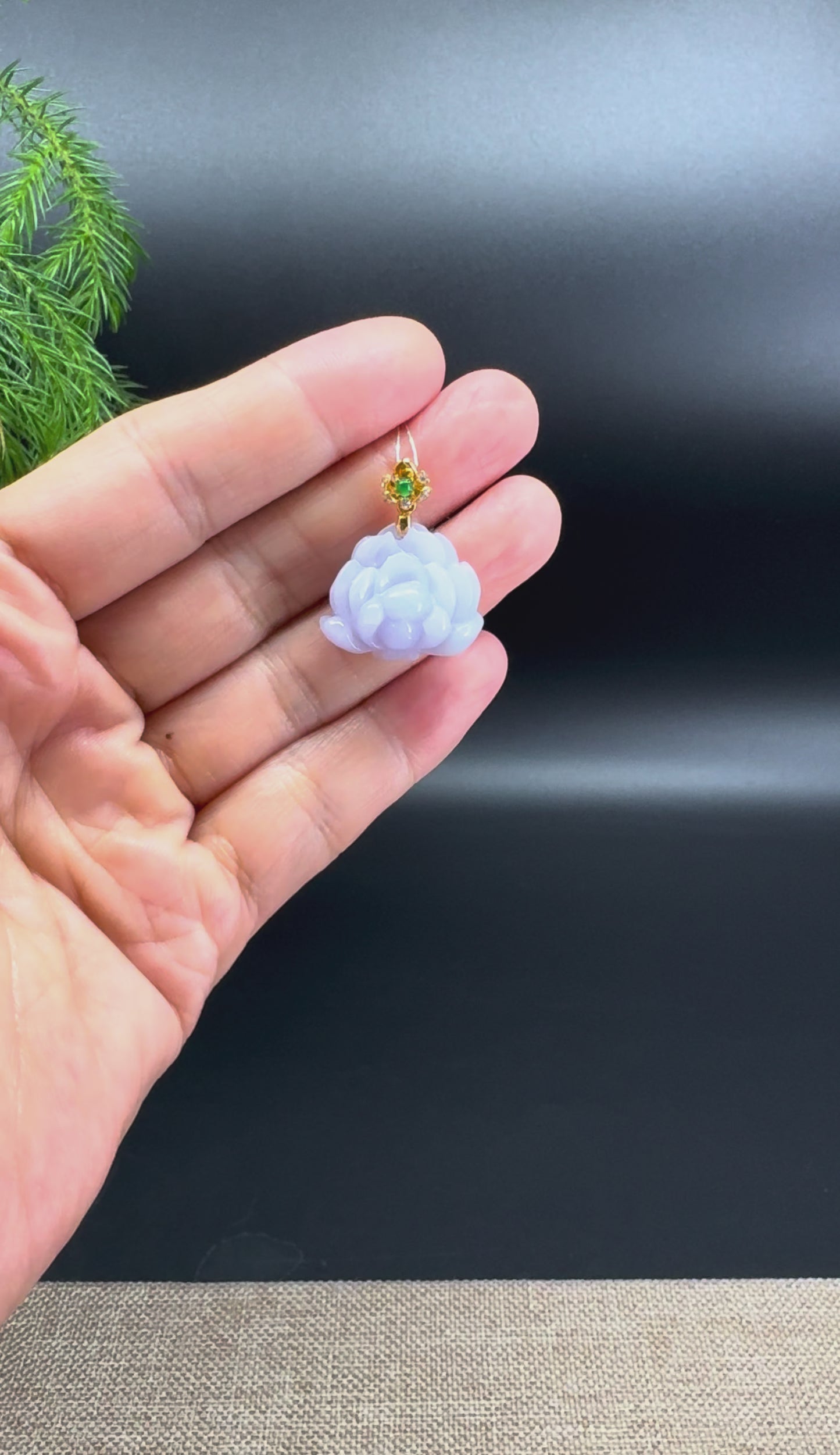 Natural 18K Yellow Gold Burmese Lavender Jadeite Jade Lotus Flower Pendant With Diamonds