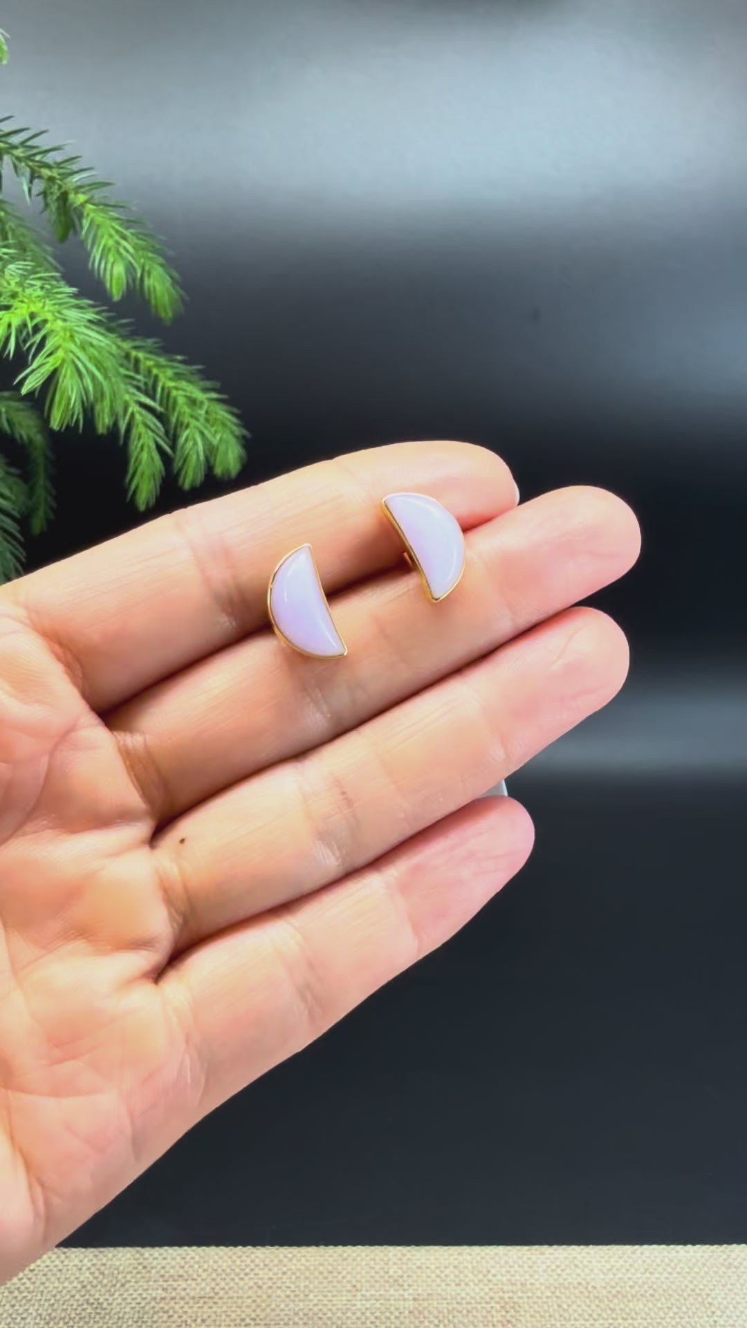 Load and play video in Gallery viewer, 18k Yellow Gold Genuine Light Lavender Jadeite Jade Crescent Moon Stud Earrings
