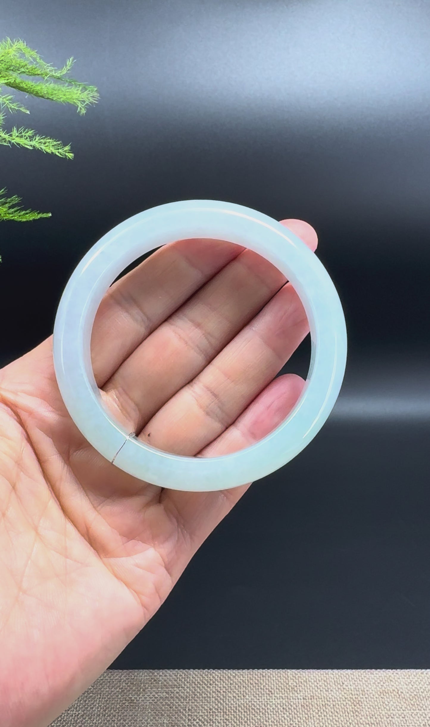 Genuine Burmese Green Jade Jadeite Bangle Bracelet ( 52.6mm )