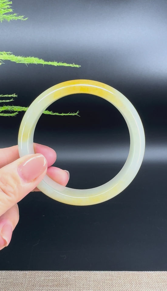 Load and play video in Gallery viewer, Genuine Burmese Icy Yellow Jade Jadeite Bangle Bracelet (60.2mm)
