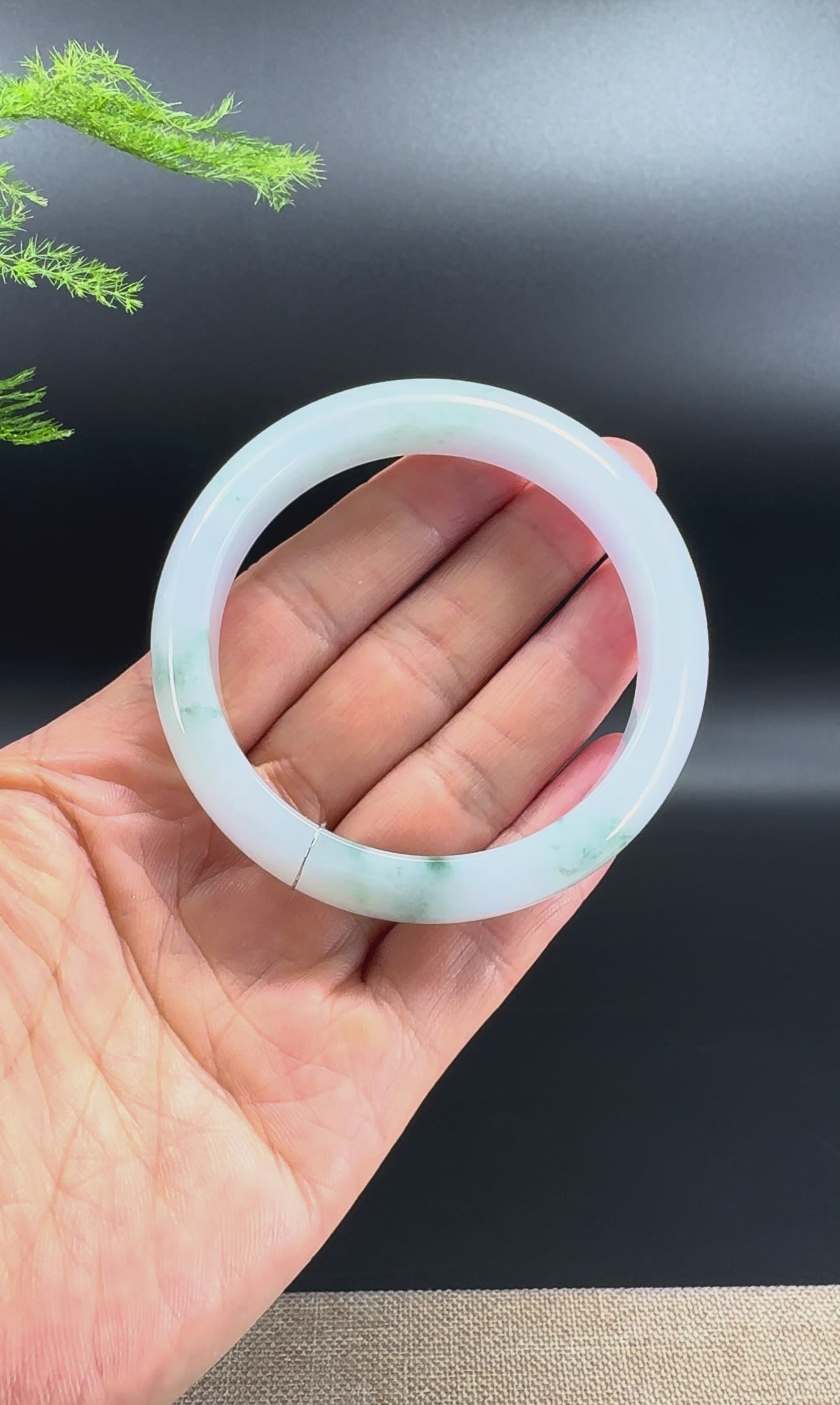 Load and play video in Gallery viewer, Genuine Burmese Icy Lavender Green Jade Jadeite Bangle Bracelet ( 56.7mm )
