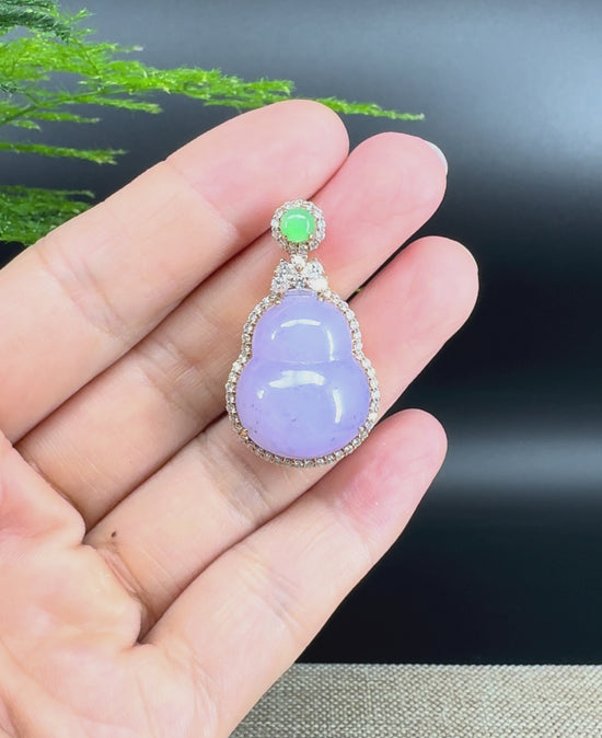 Load and play video in Gallery viewer, RealJade® Co. 18K Rose Gold Genuine Lavender Jadeite Jade Hu Lu Necklace
