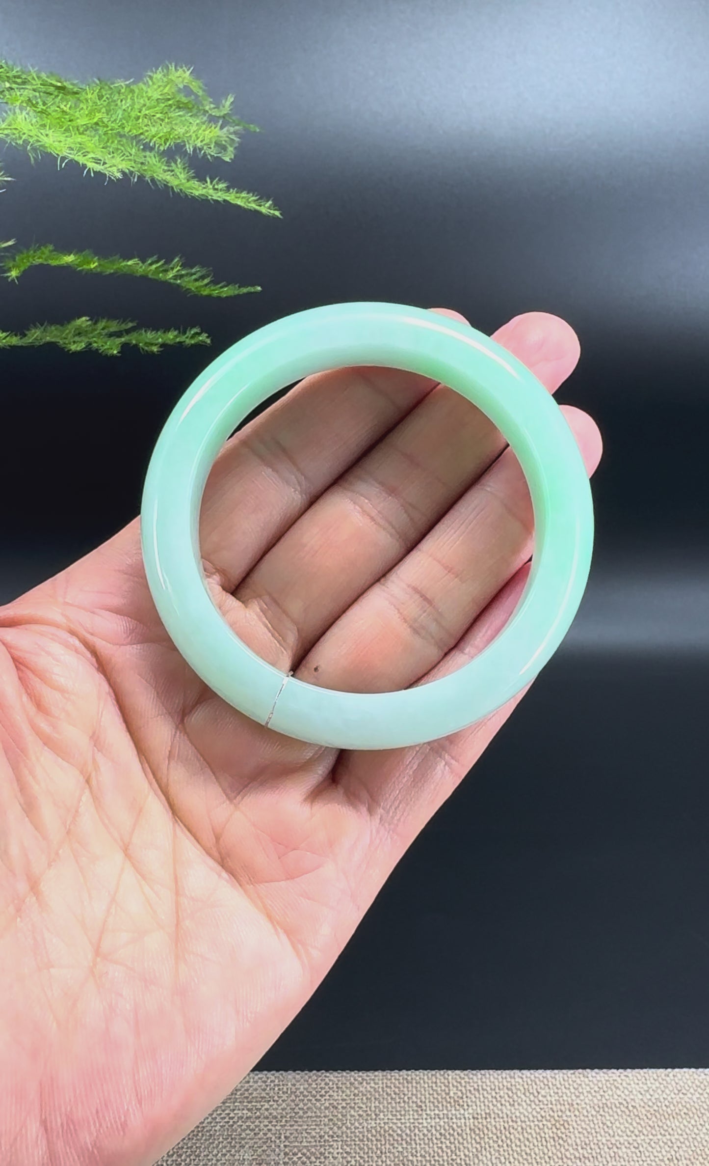 Load and play video in Gallery viewer, Genuine Burmese Apple Green Jade Jadeite Bangle Bracelet ( 56mm )
